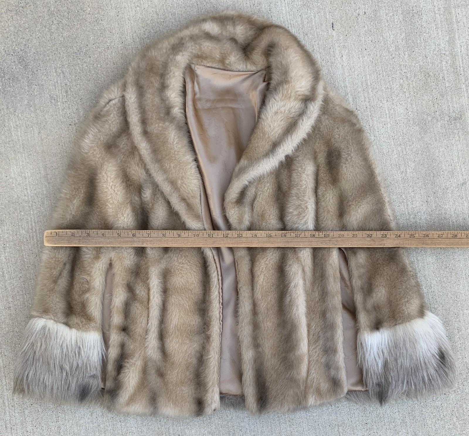 Sears Fashions Regina Glenara by Glenoit Cape Capelet Faux Fur Mob Wife Size S