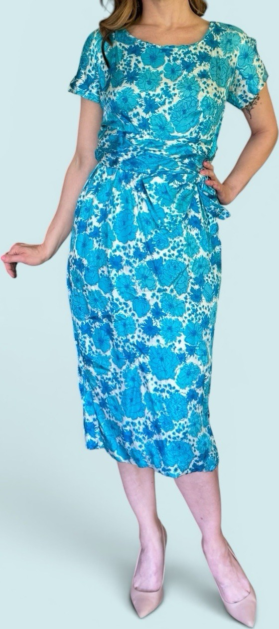 1950s Original Floral Sheath Dress Turquoise/White Bow Waist Size 6 34″-26″