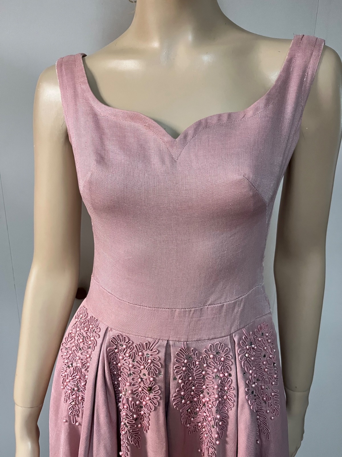 Vintage 1950s Beaded Hips Side Zipper Dusty Rose Faille Cocktail Dress Bust 34