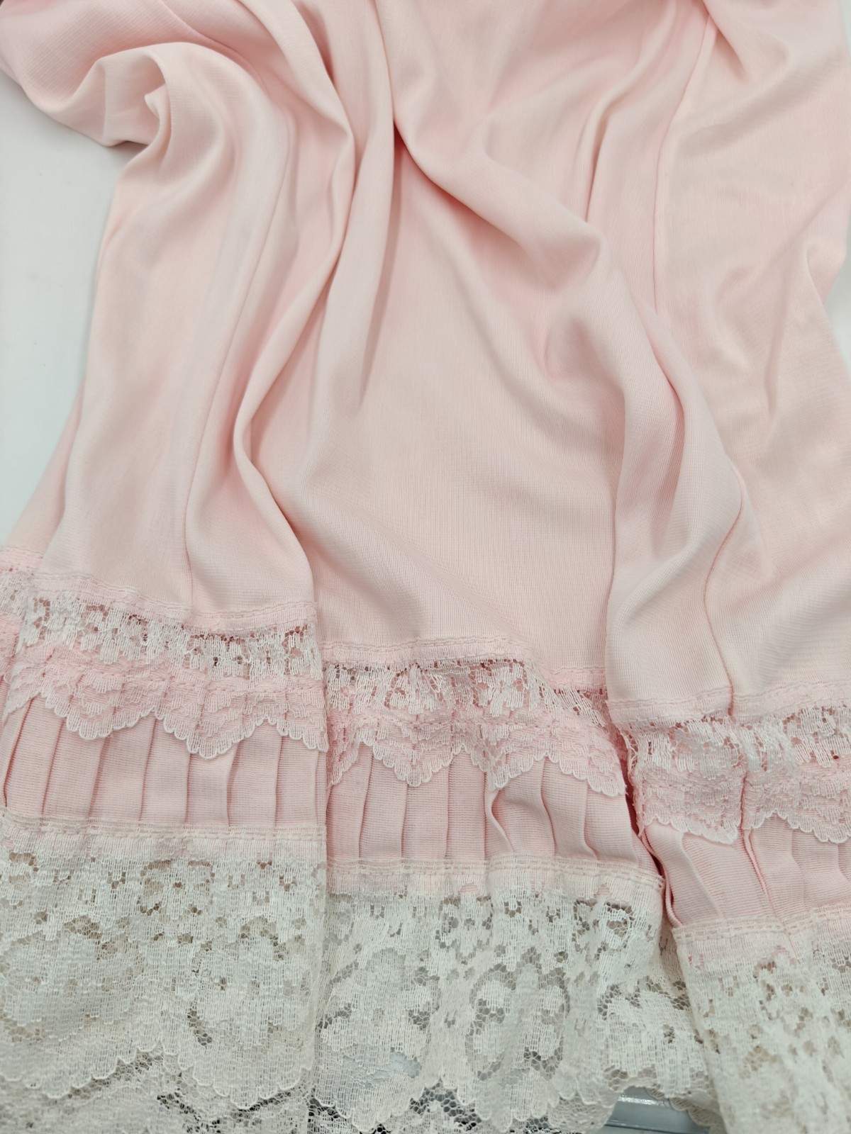 Vintage Pink Half Slip Skirt The Lace Inset & Pleated With Lace Hem Medium