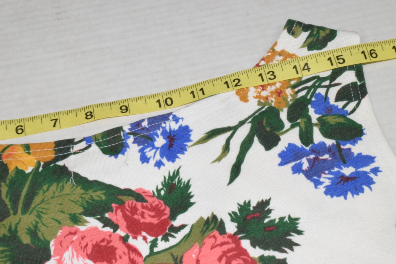 Vintage Sleeveless Top Express Tricot Size M 90s Floral Bouquet Soft Stretch