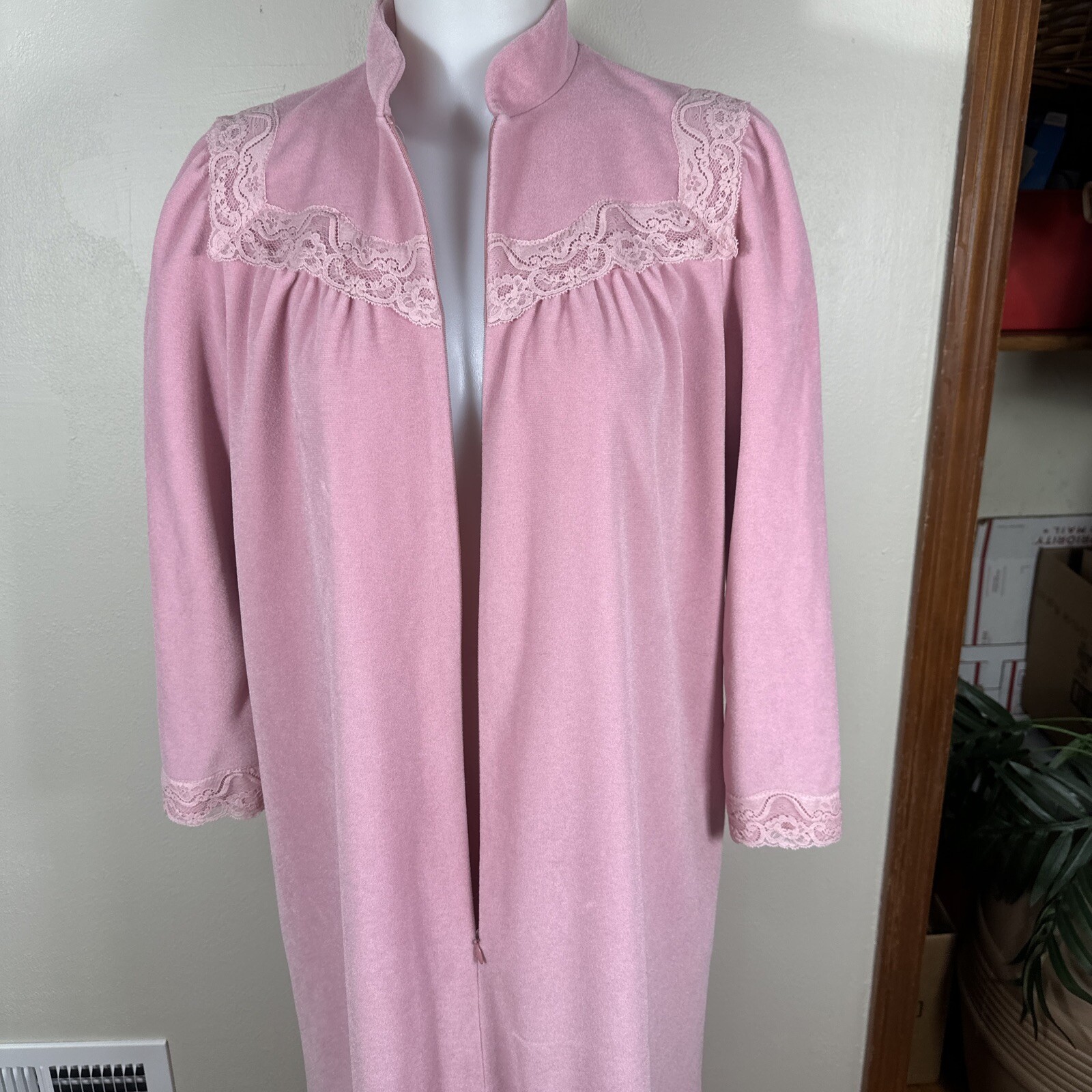 Vintage Vanity Fair Robe Long 1/2Zip Dacron Velour P Small Pink Lace Grandmacore