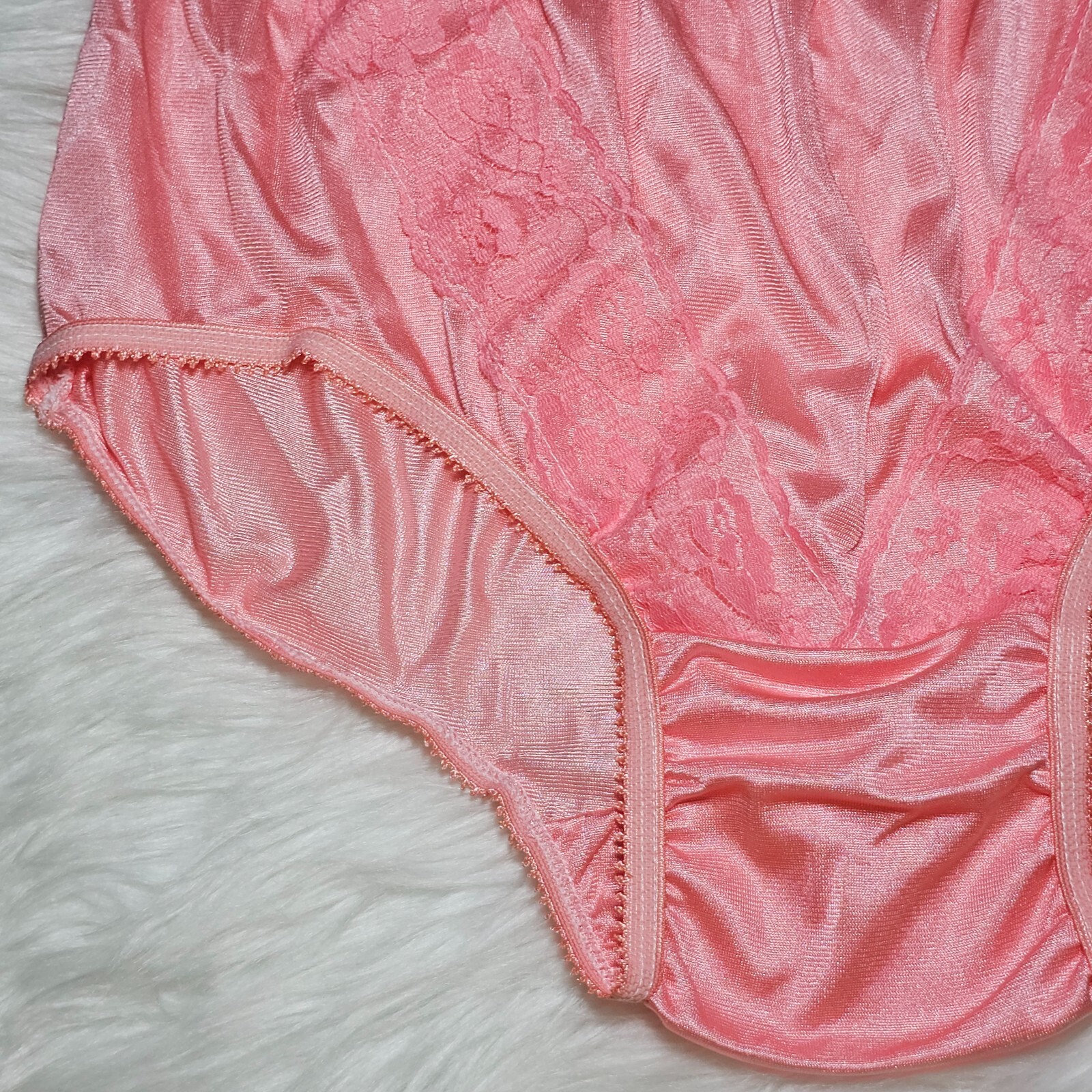 VTG Silky Nylon Panty Sissy Lace Peach Granny Sheer Brief Size 8/XL Hip 40-44″