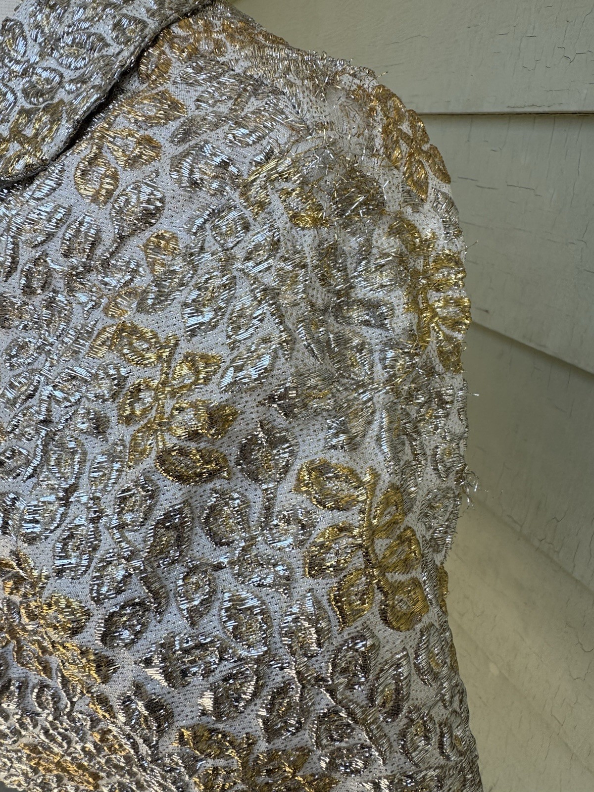 Vintage 60s Gold Silver Lamé Jaquard Evening Bolero Jacket S/M Open Front