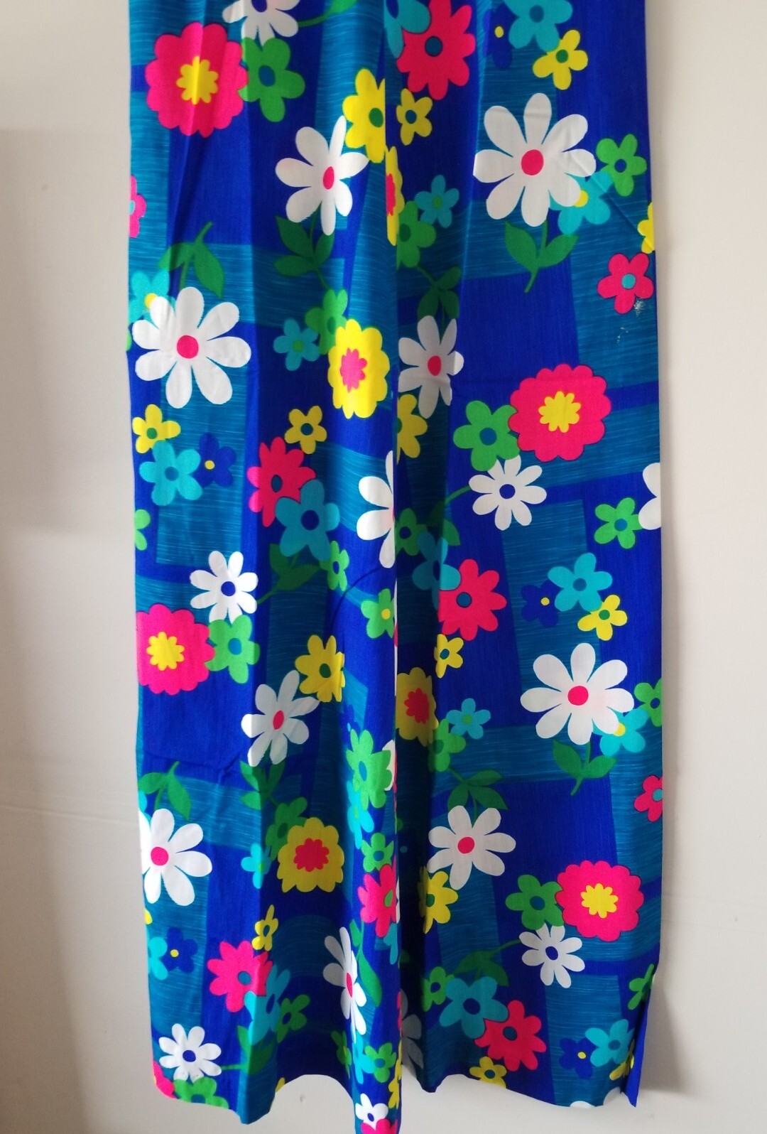 VINTAGE! Made in Hawaii Colorful FLORAL DRESS *See Pics for Measurements*