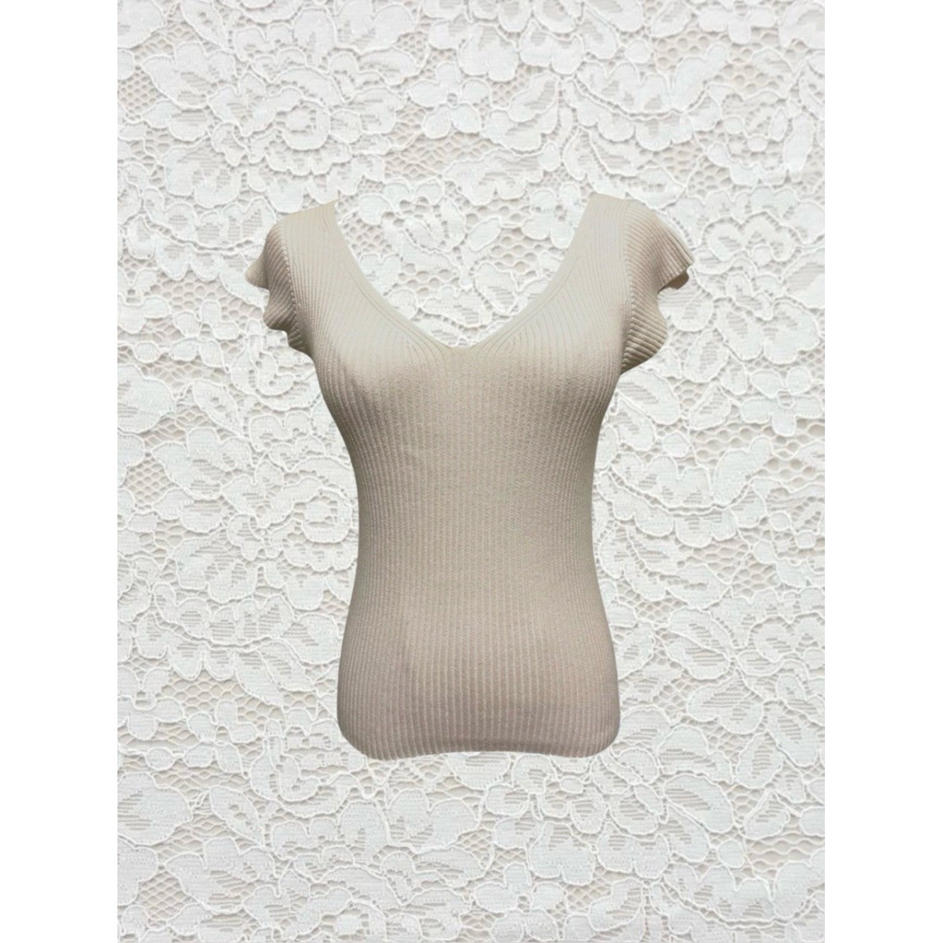 vintage full length white ribbed v-neck top with cap sleeves