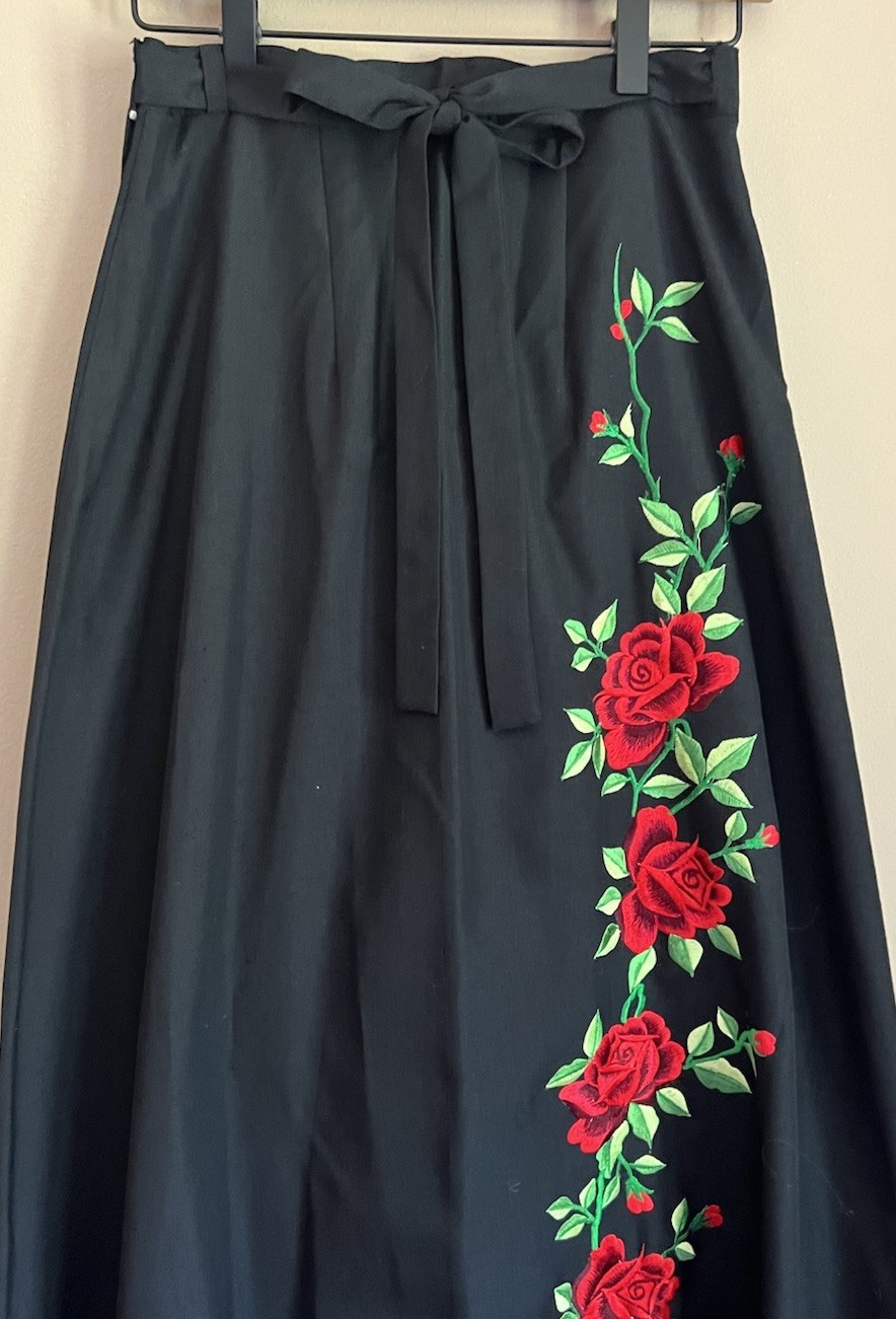 Vintage Maxi Skirt Wrap Boho Rose Embroidered 60s 70s Womens Size Small 4 6 Long