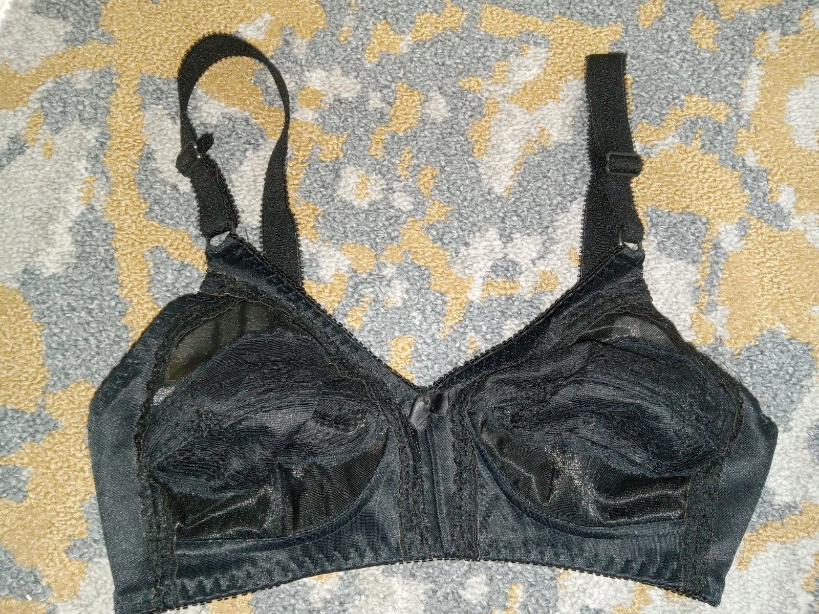 Vintage Black Wireless Unlined Bra 34B Style #928 Mesh & Lace, Bow Semi Opaque