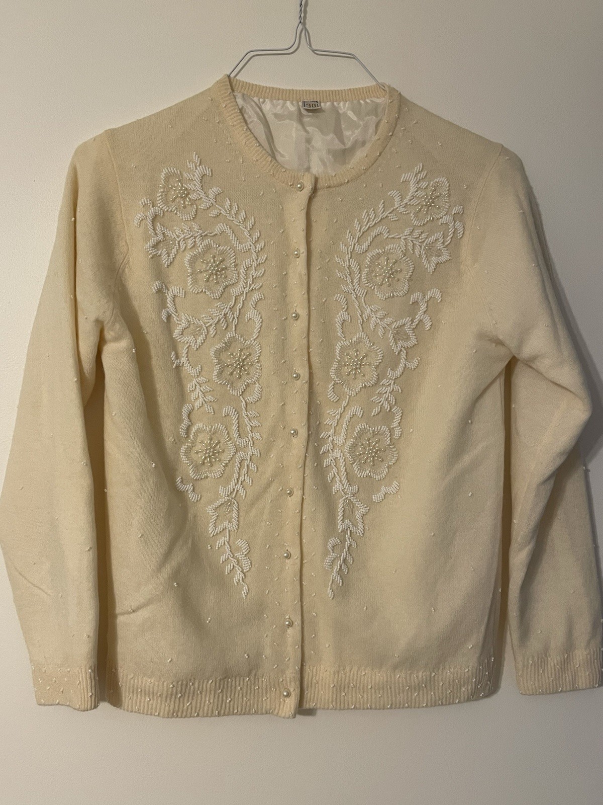 Vintage 1950’s Cream Lambswool Sweater W/Beads & Faux Pearls Size 38 Lining
