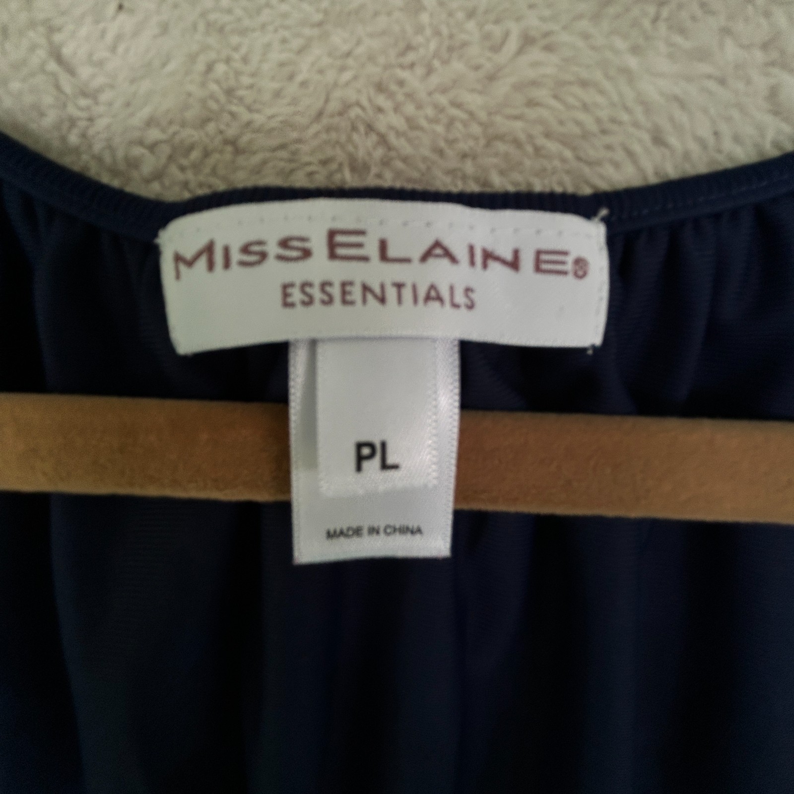 Miss Elaine Essentials Dark Blue Nylon Embroidered Nightgown Size PL Chest 42″