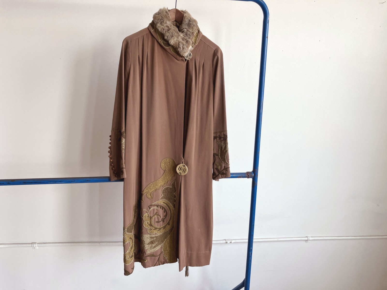 Antique 1920s Women’s Wrap Coat Cloak Dress Egyptian Revival Flapper Fur