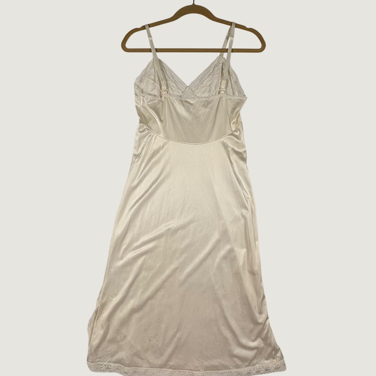 Bestform Vintage Ivory Lace Trim Full Slip Dress Antron III Nylon 32 1460 Cream
