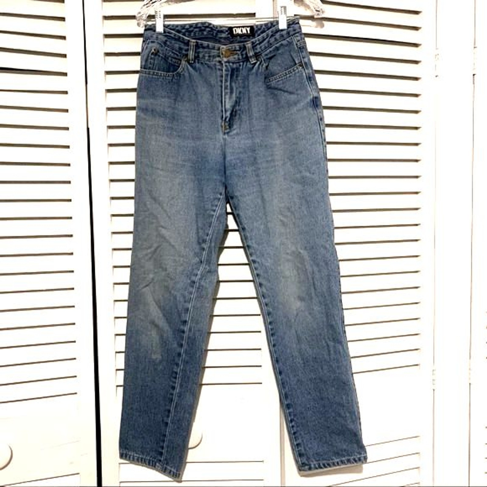 Vintage size 28 DKNY Medium Wash 90s High Rise Tapered Mom Jeans