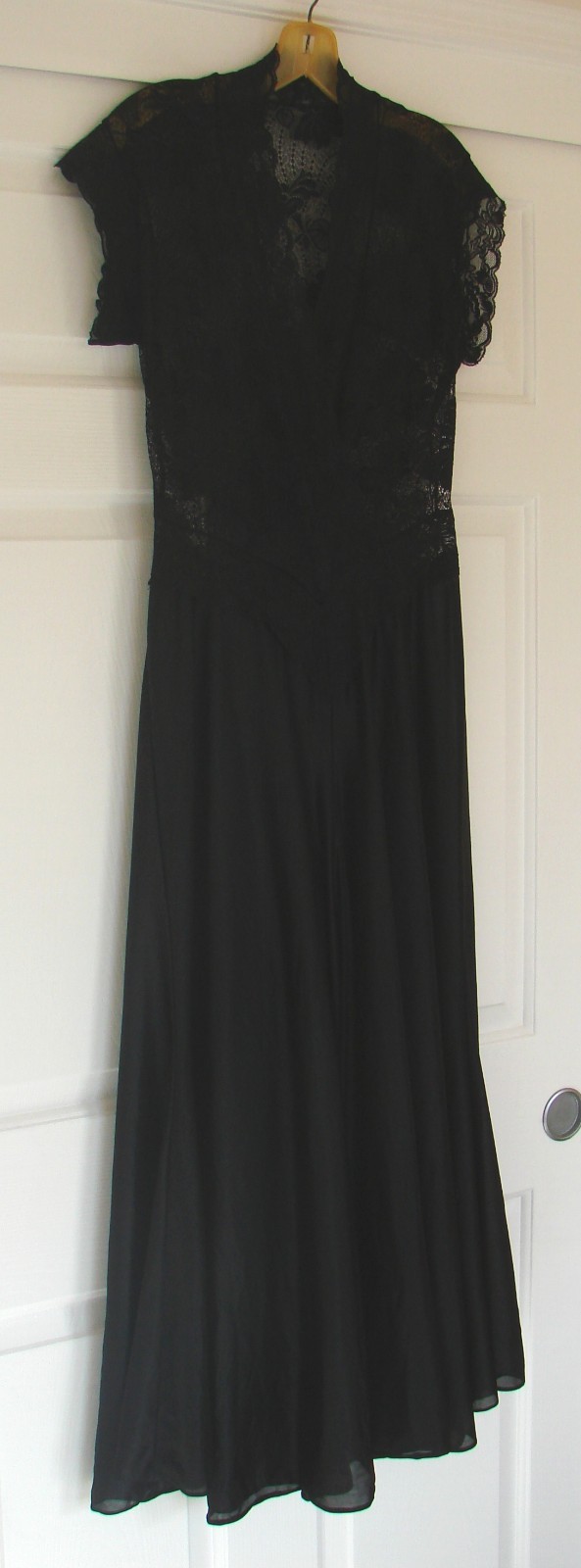 Vintage Black FARIS Stretch Lace Bodice Cap Sleeve Sweeping Skirt Nightgown L