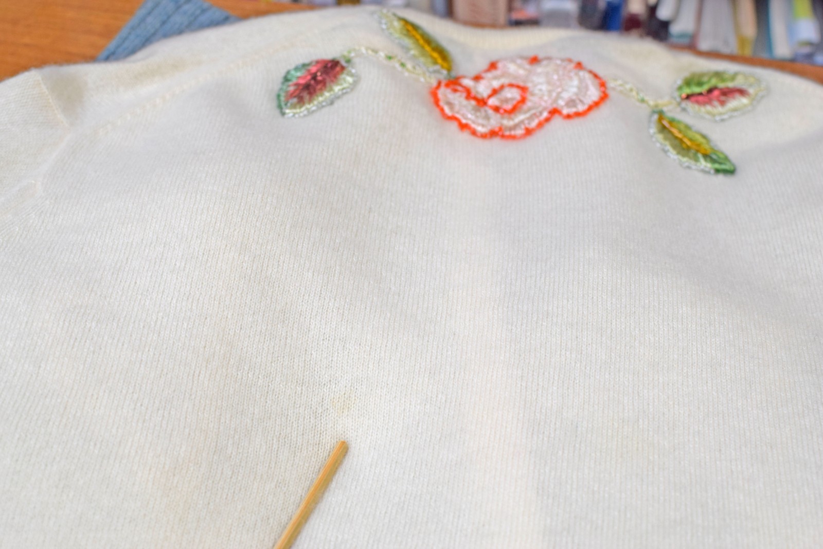 VTG Barrie Scotland Pure Cashmere Embroidered Floral Cardigan Sweater ~ M