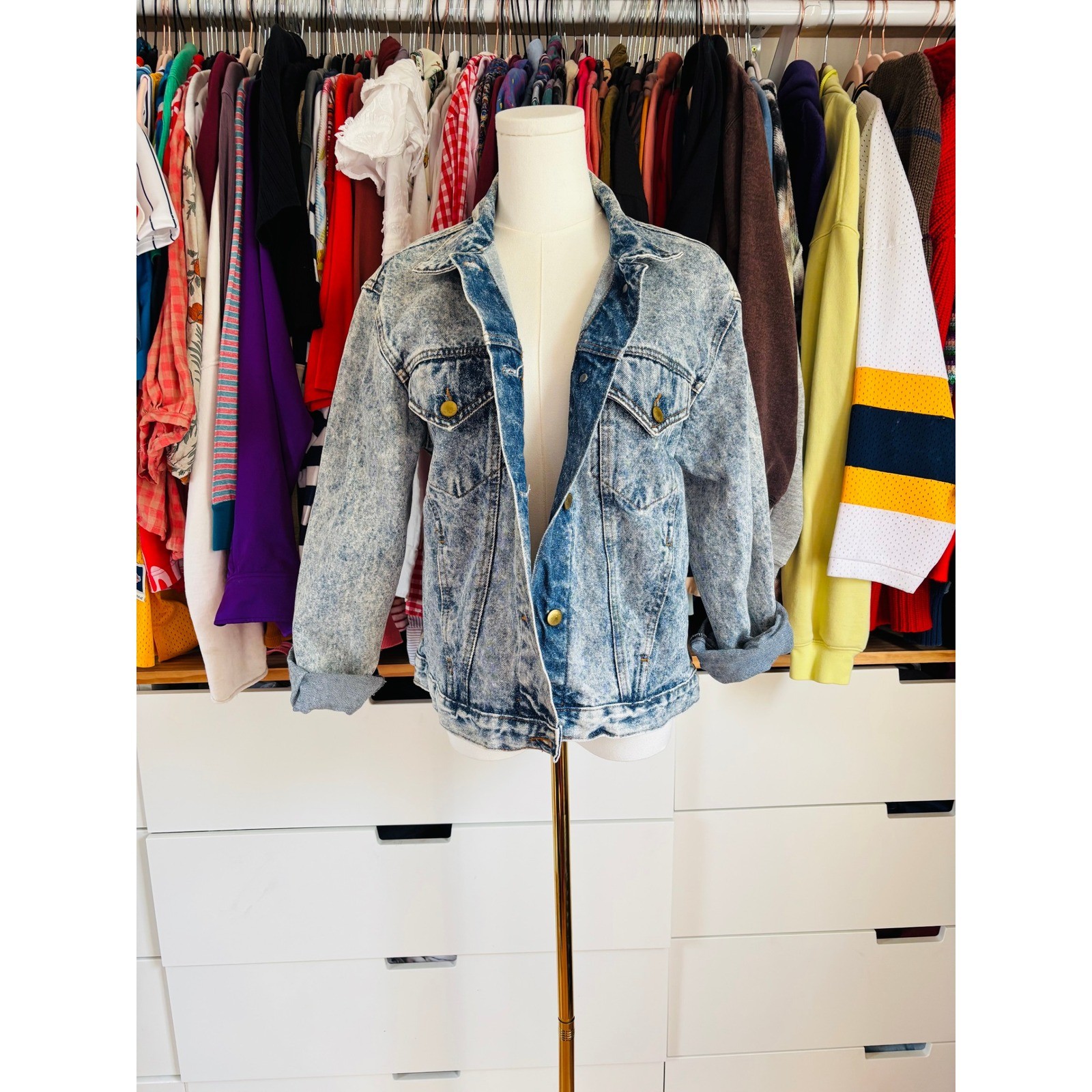 Gitano Denim Jacket Womens Medium Blue Acid Wash Embossed Floral Crest 80s Retro
