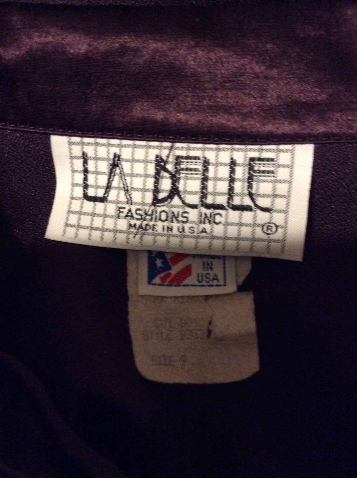  Vintage La Belle SZ 9  Maroon/Purple Blazer  jacket 4 cloth covered buttons 