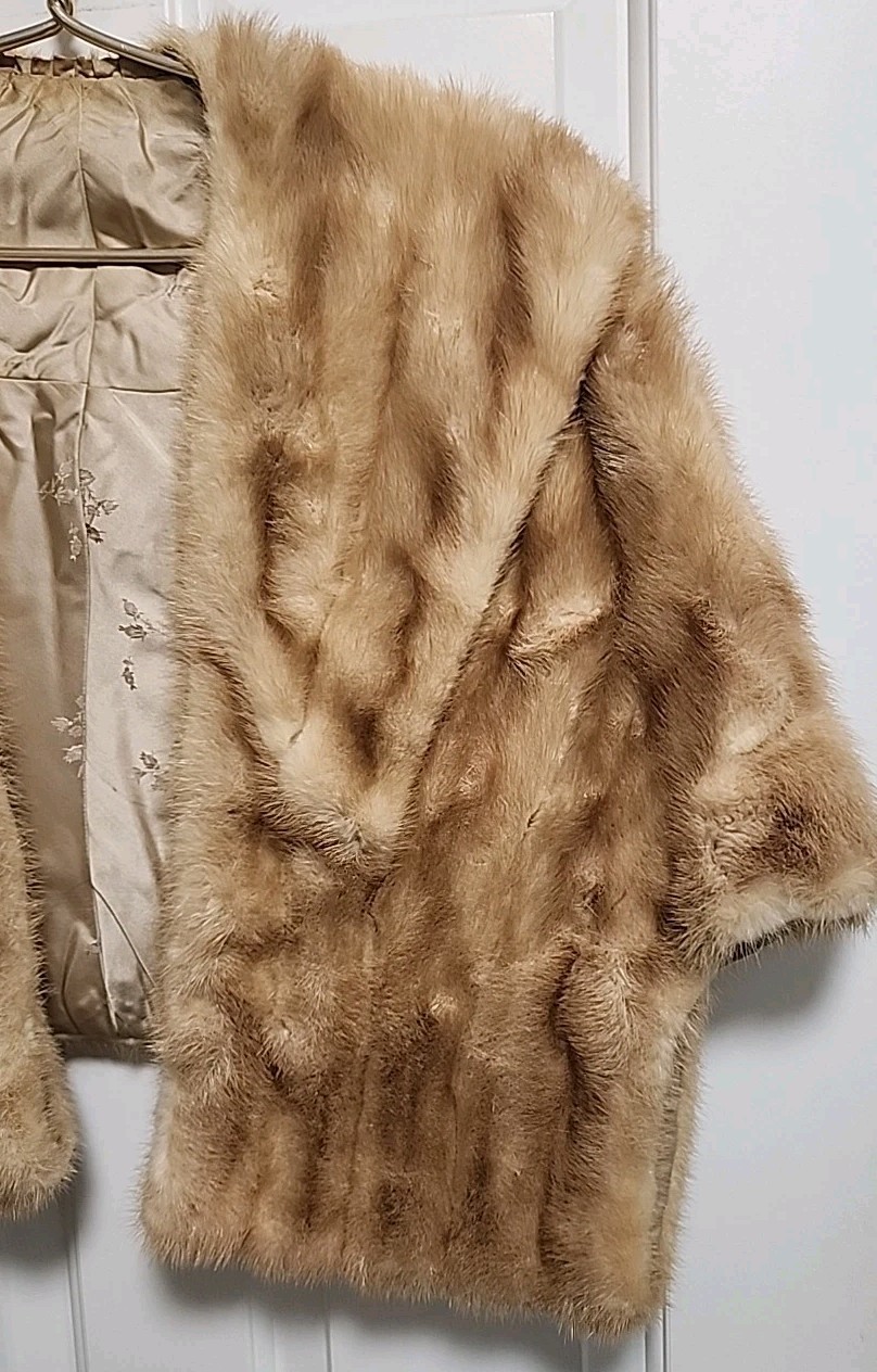 Vintage 60’s Blonde 2-Way Mink Fur Wrap/Stole ~ Satin Lined Pockets ~ One Size