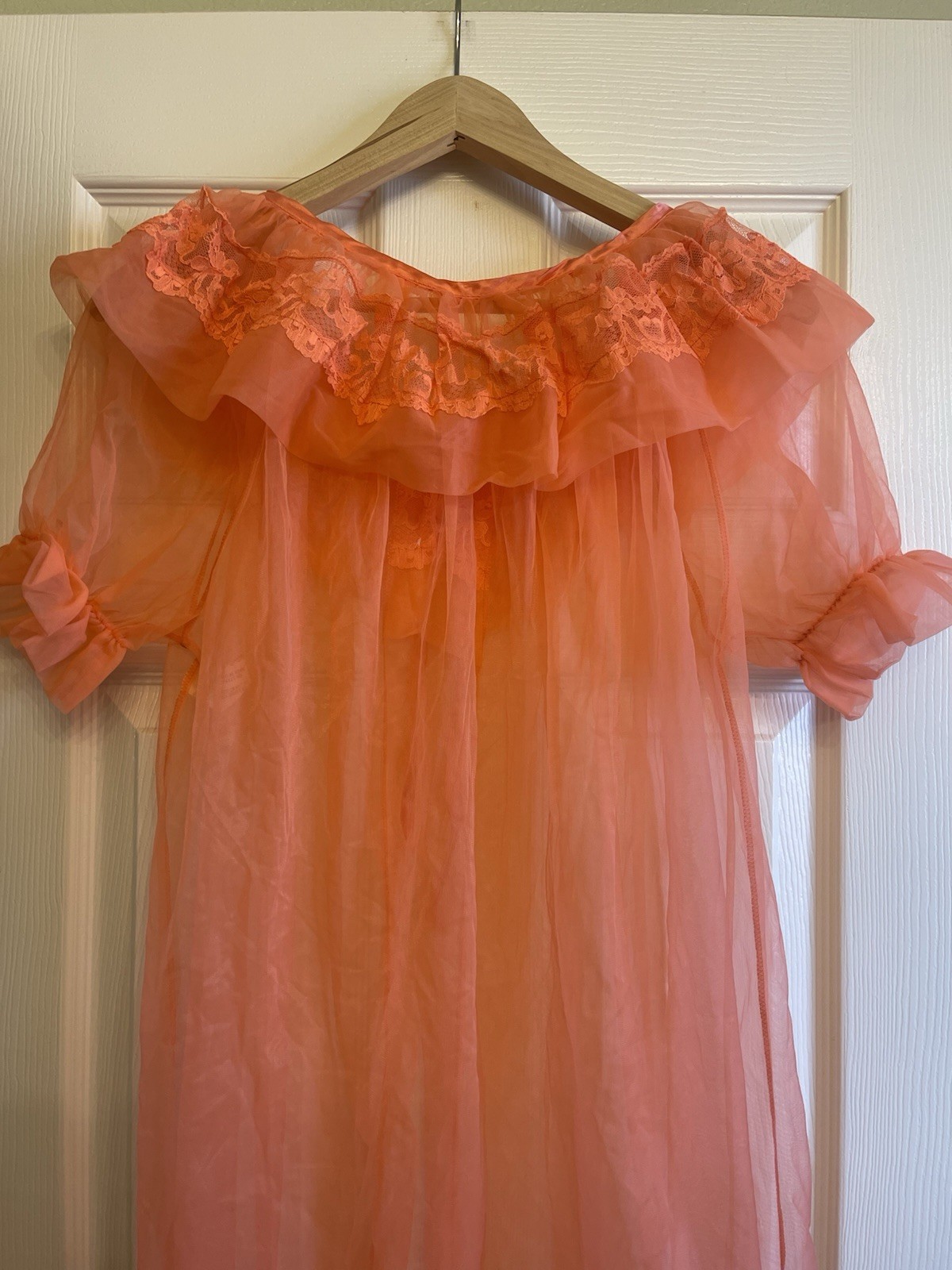Vtg Coral Sheer Peignoir Housecoat w/Lace Chiffon Ruffles and Satin Ribbon Tie~L