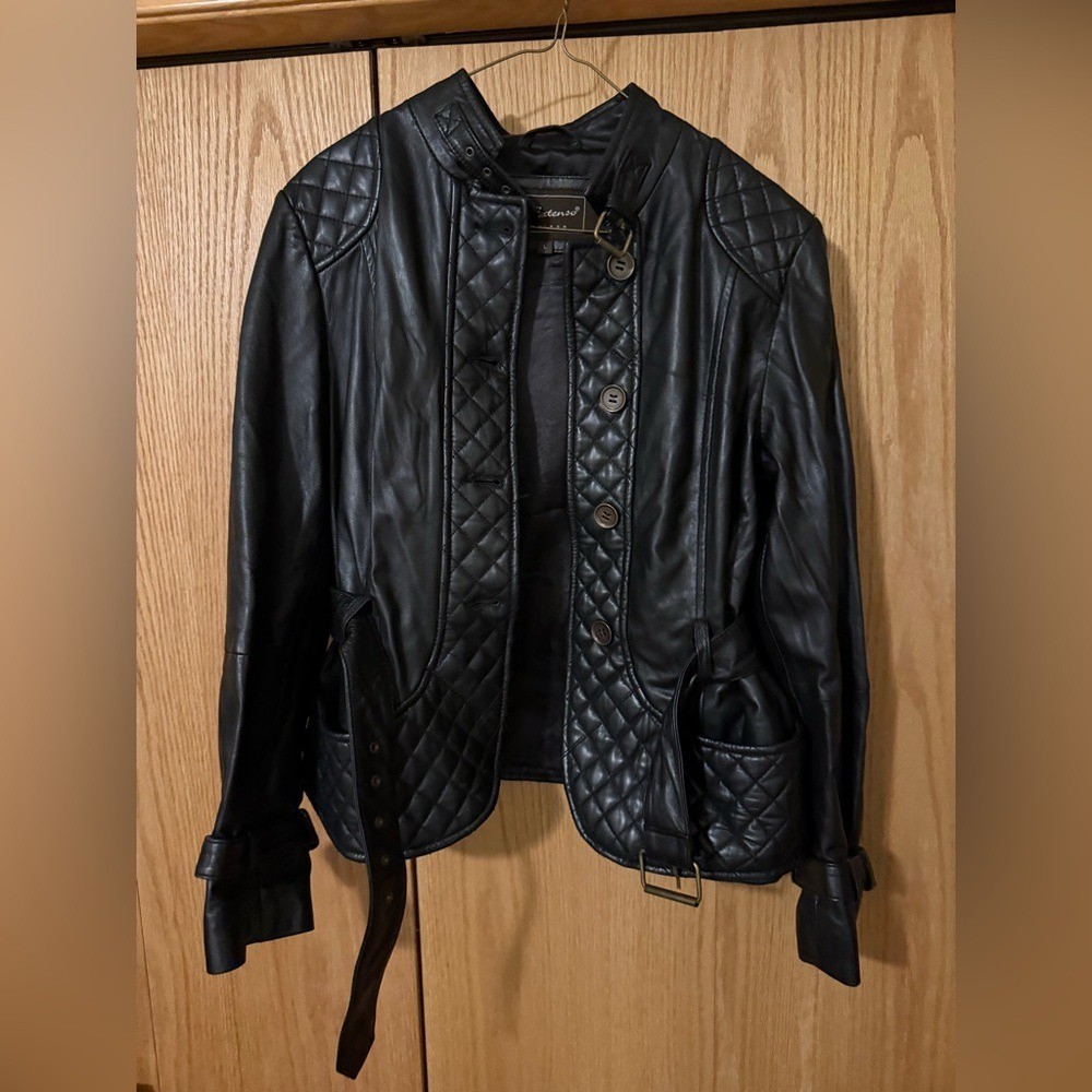 Black Quilted 100% Lamb Leather Jacket – Women Vintage