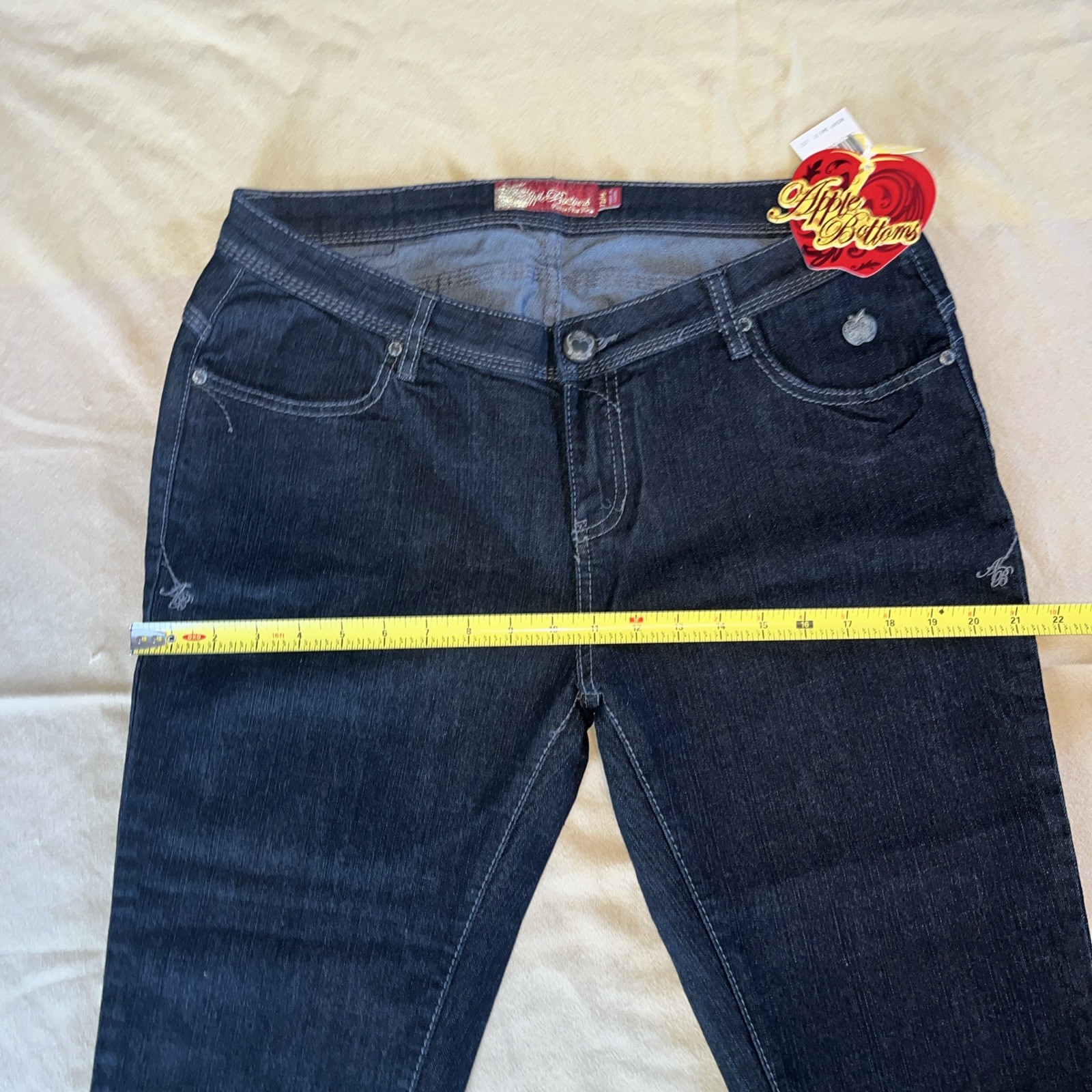 Apple Bottoms Jeans 13/14 Black Capris Embroidered Pockets New with Tag Vintage