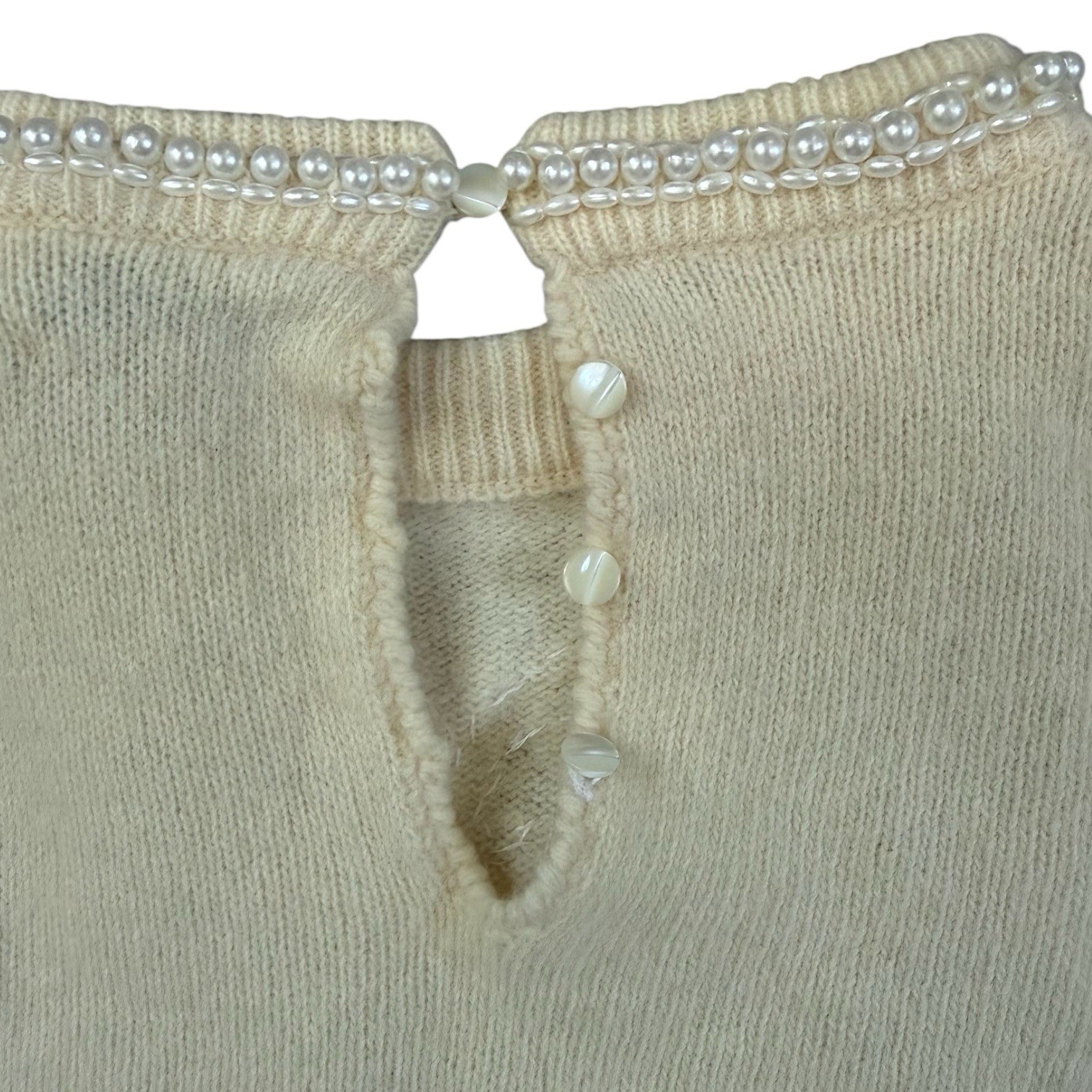 Vintage Marisa Christina Cream heart Pearl Beaded Sweater 34″ bust EUC angora