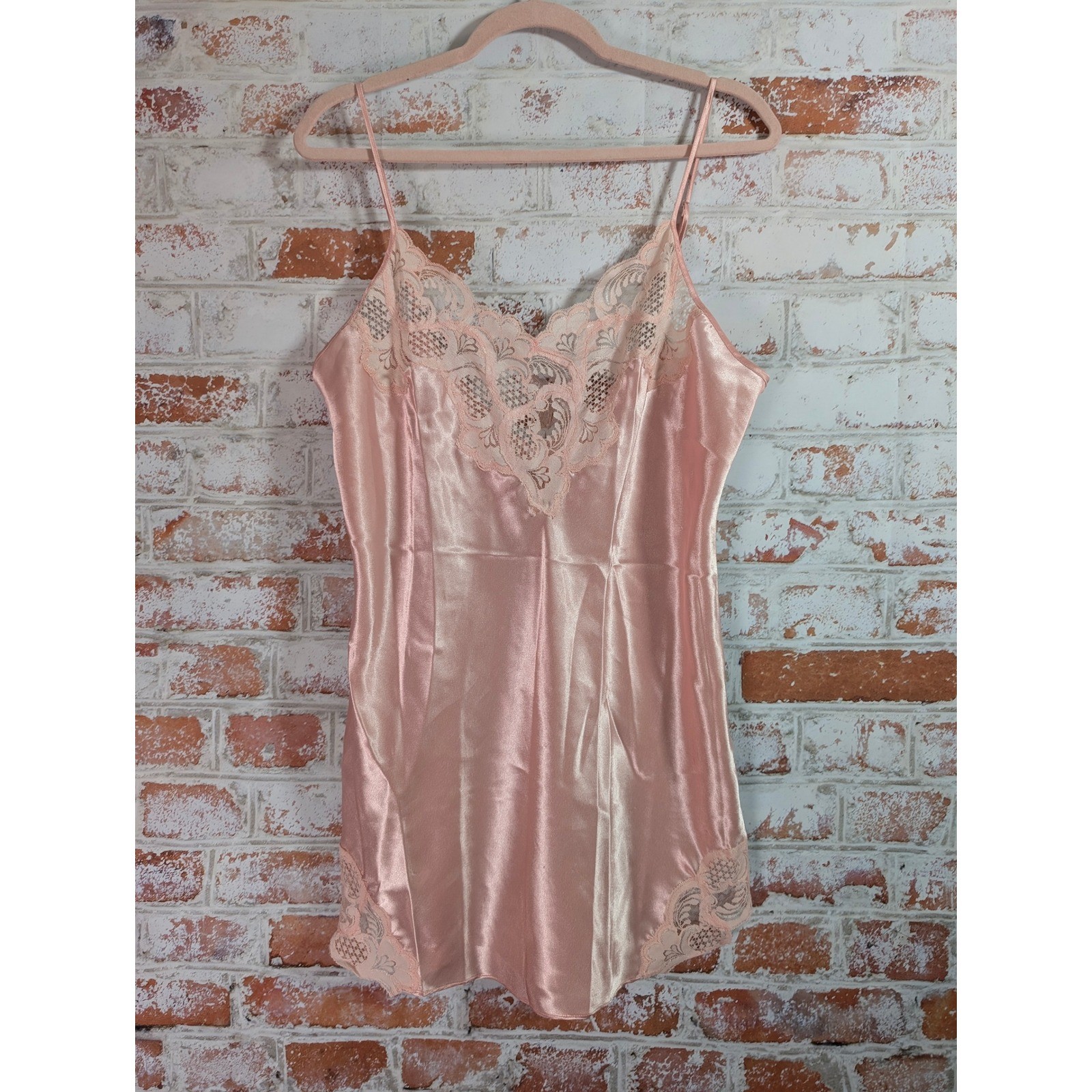 Victoria’s Secret Chemise Womens L Pink Vintage Gold Label Lace Satin Nightgown