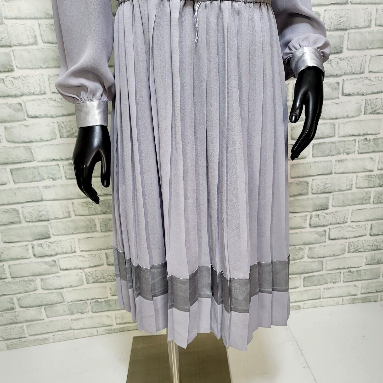 Dim The Lites Petites Lavender Grey Pleated Midi Dress Satin Trim Size 6 Vintage