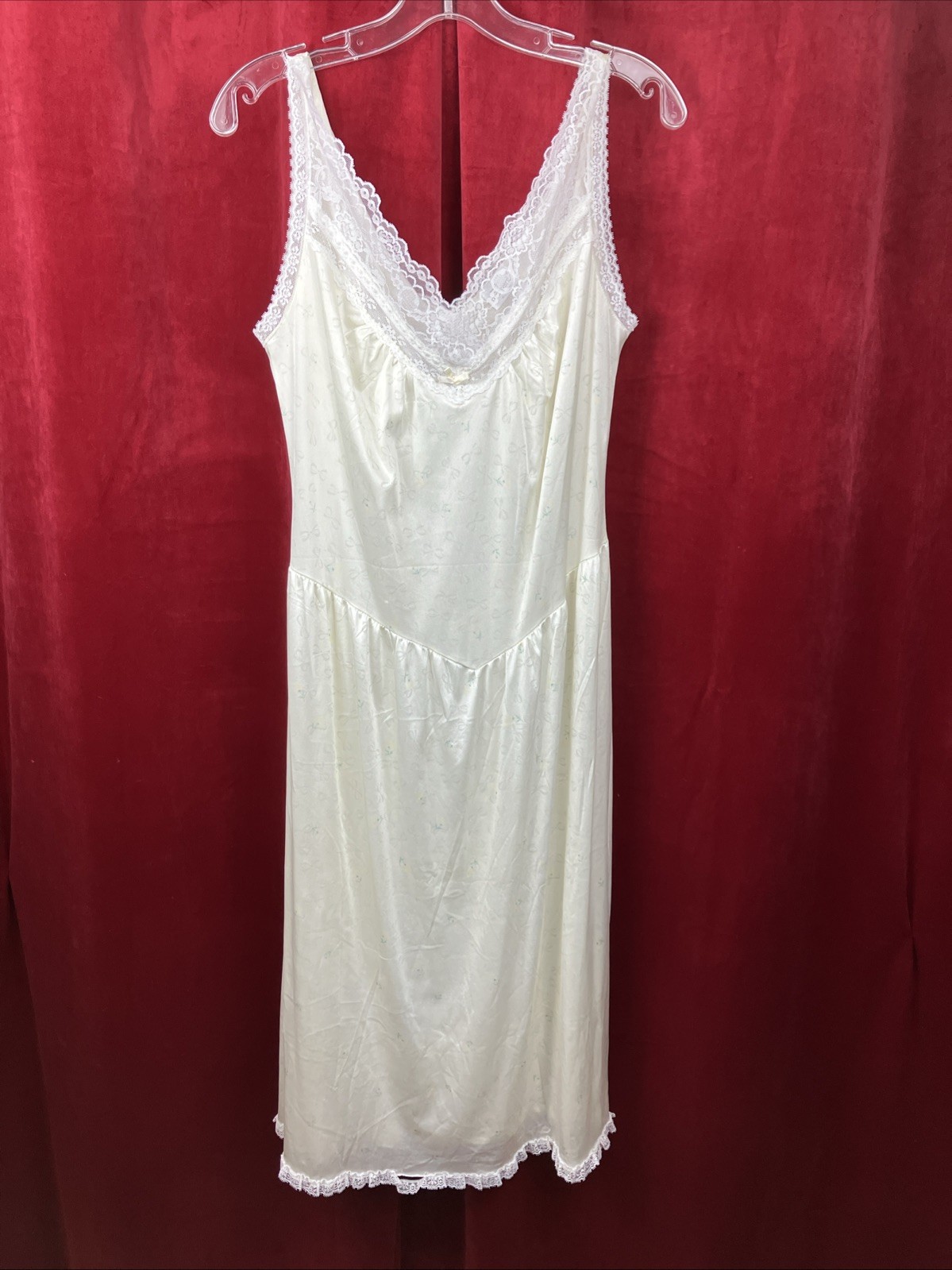 40 B Vintage 70s Nylon Bow Print Gown Nightgown w Lace Soft Moments Sissy Pinup