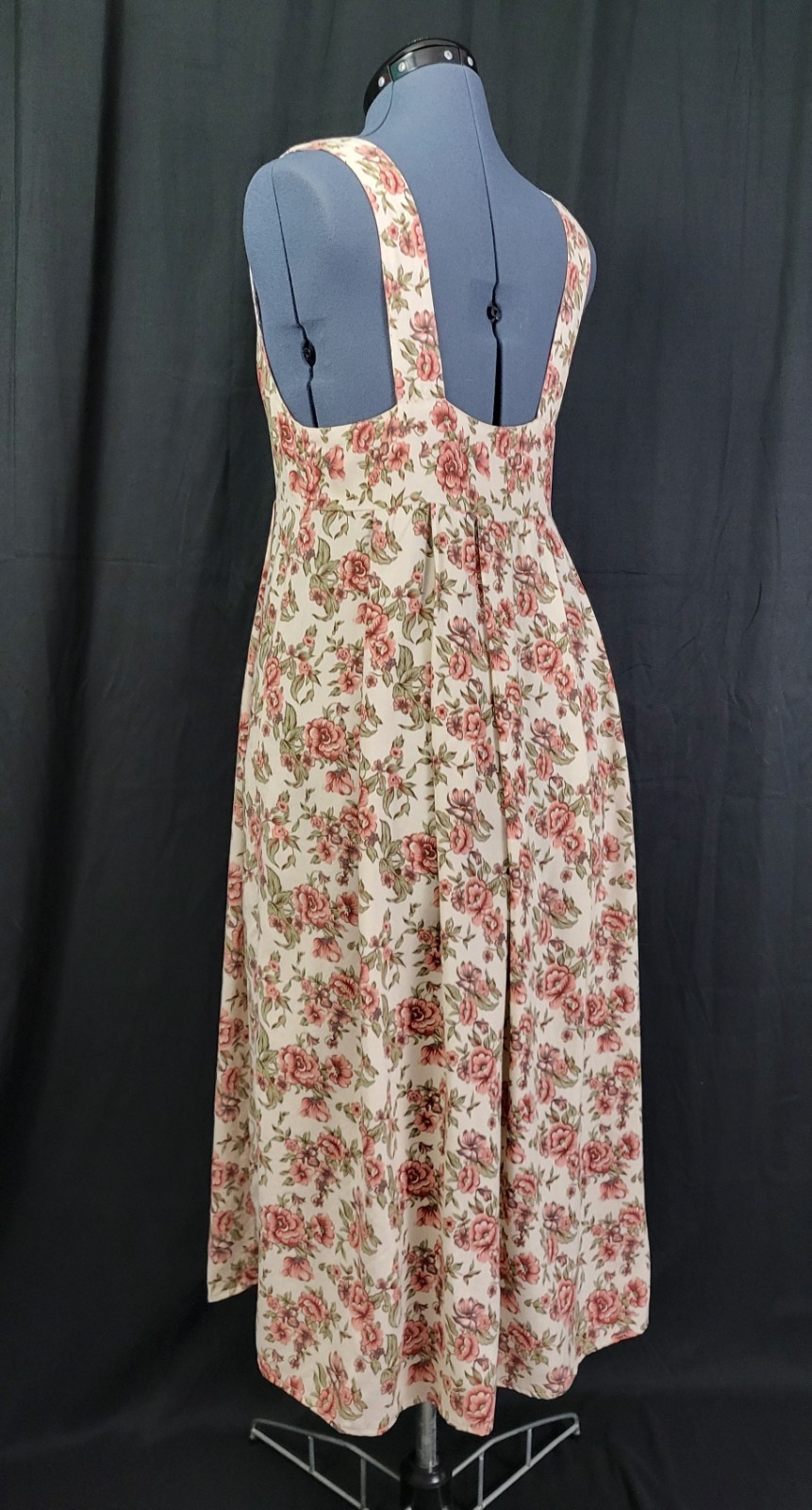 Vintage Ulterior Motives Lt Tan Jumper w Pink & Green Florals Size Medium