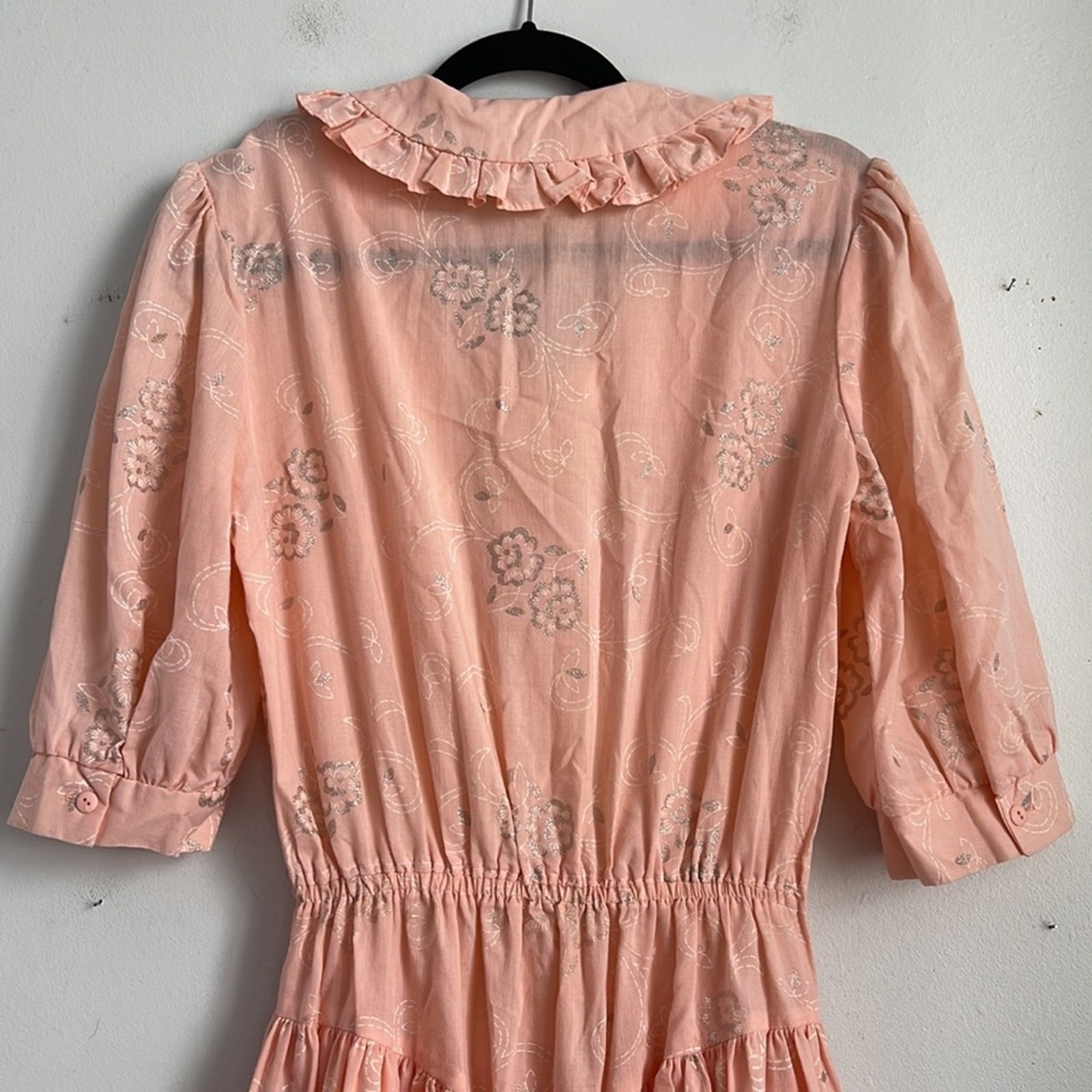 Vintage California Connection metallic flower print puff sleeve ruffle hem dress