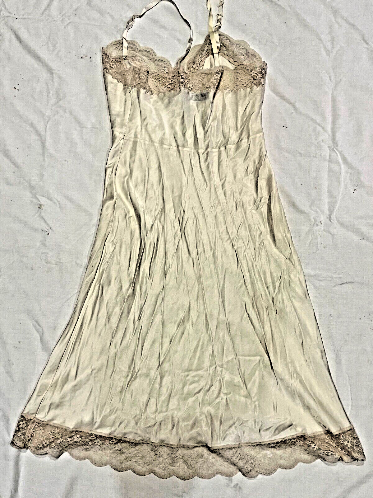 Corhan Ivory Lace & Satin Embroidery VINTAGE Full Slip Size 32