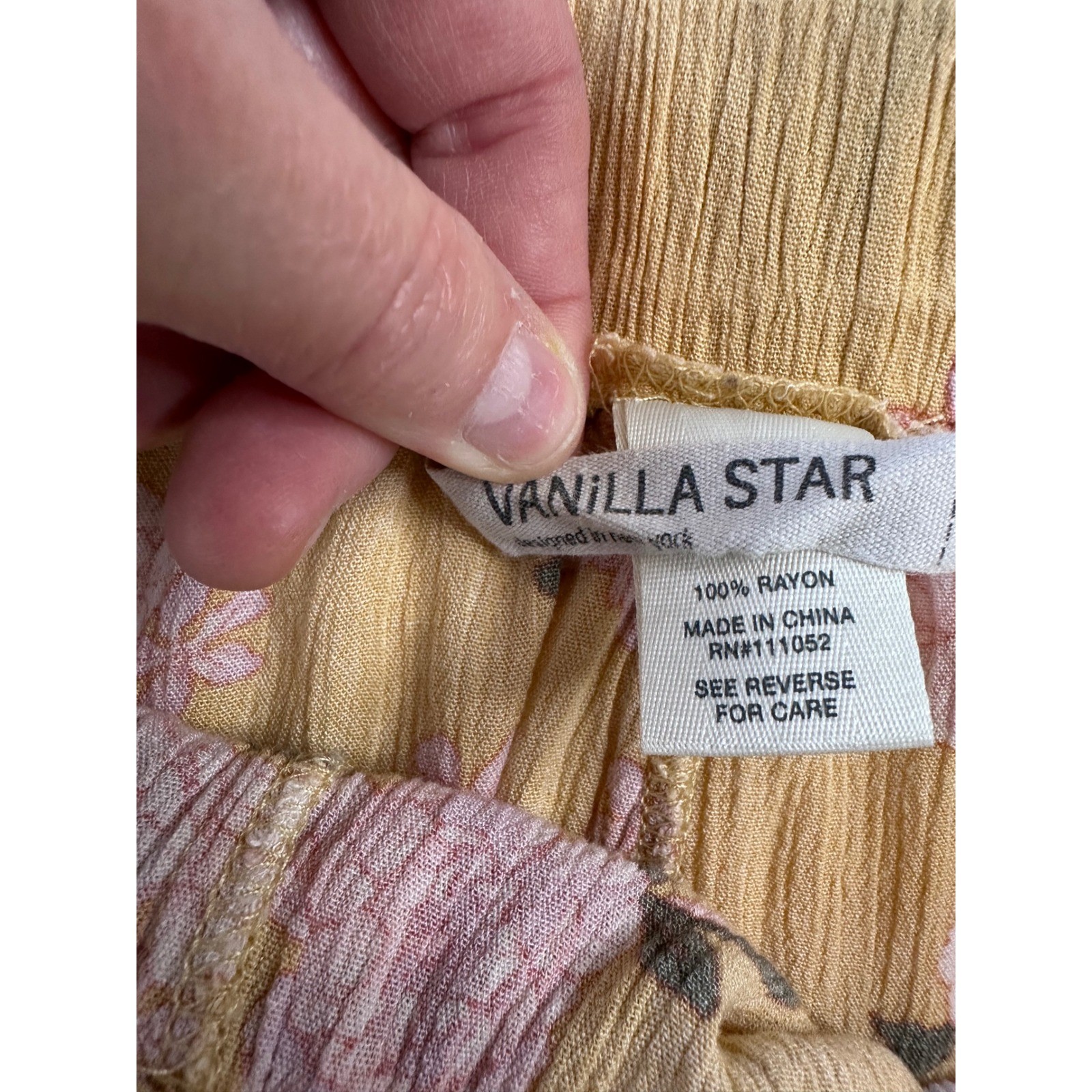 Vanilla Star Yellow Floral Ruffle Shorts XL Pink Roses Elastic Waist Rayon Crepe