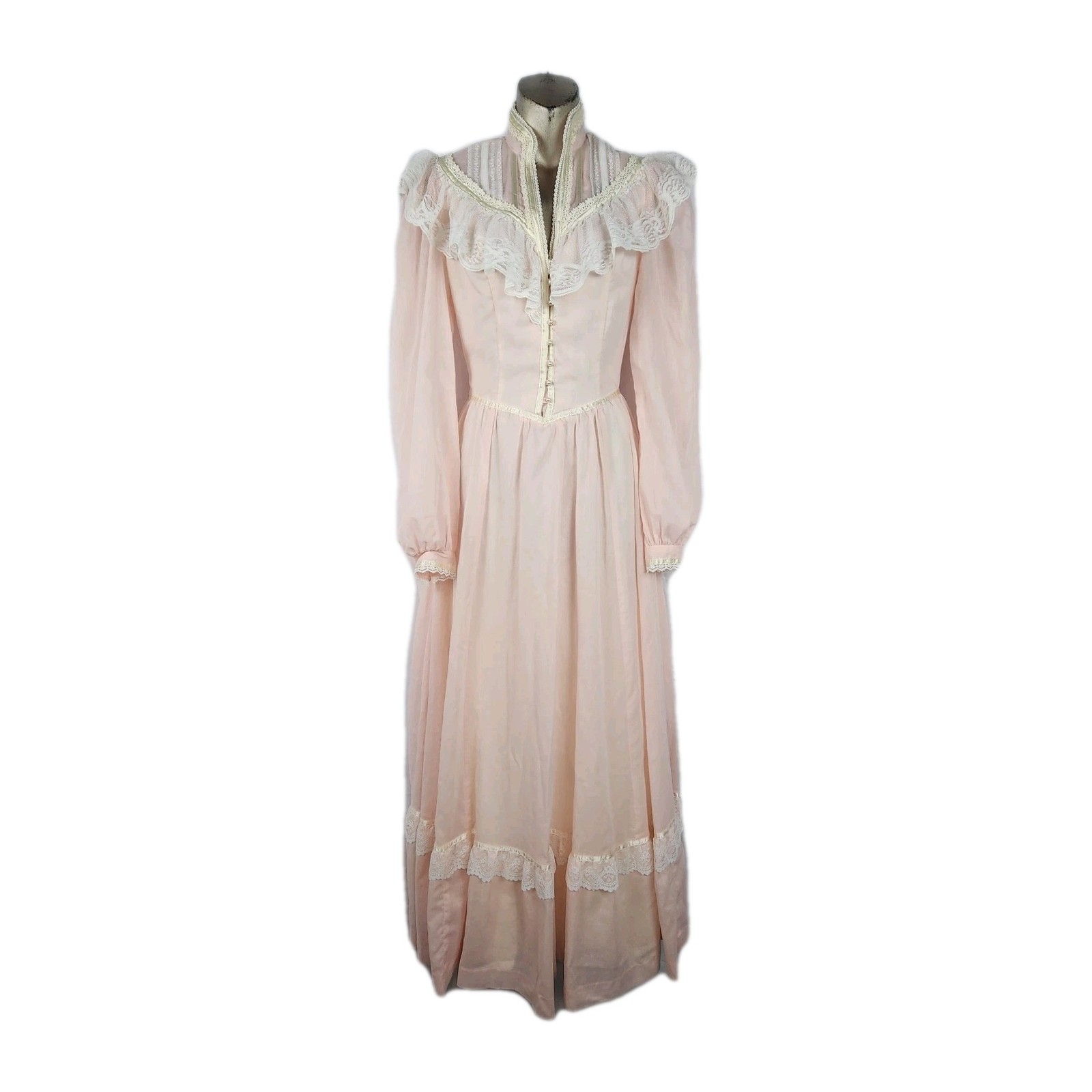 Vintage Cottage Core Gown Lace Ruffle Satin Trim Pearl Buttons Beaded Peach 10