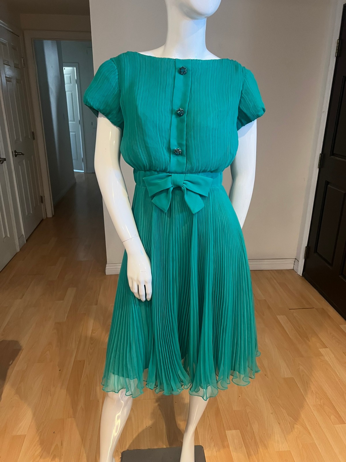 VINTAGE 60’S MISS ELLIETTE PLEATED CHIFFON DRESS SIZE 6/8