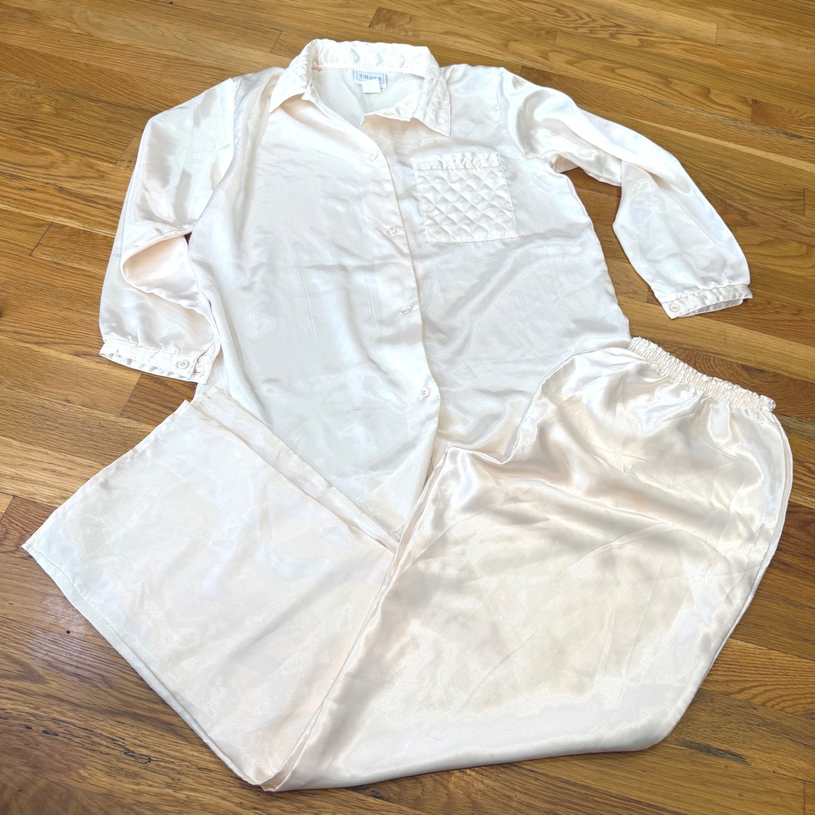 T-Rose Vintage Peach Satin Pajama Set Medium Quilted Detail Button Front
