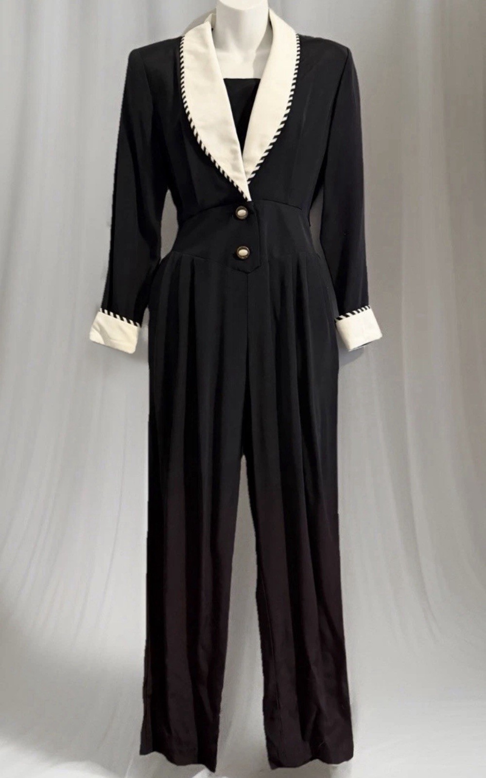 Vintage 80s CLUES COLLECTIONS Jumpsuit 6 Collared Black White Pleated Buttons