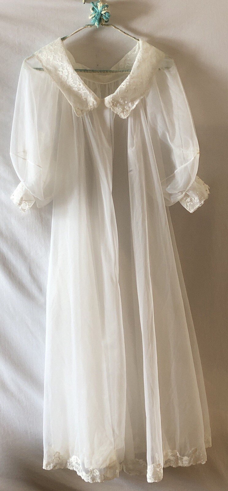 Vtg Shadow Line Womens S Sheer White Robe Nylon Tricot Beaded Lace Collar