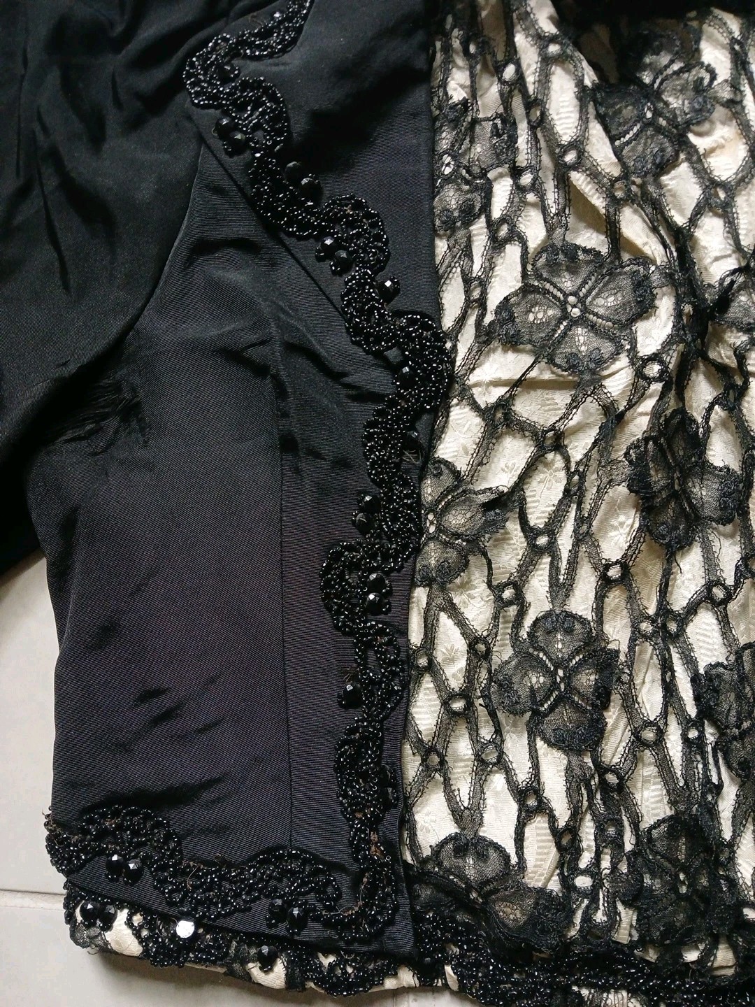 ANTIQUE VICTORIAN BLOUSE JACKET HANDMADE LACE BEAD HIGH NECK METAL TOP HOOKS BLK