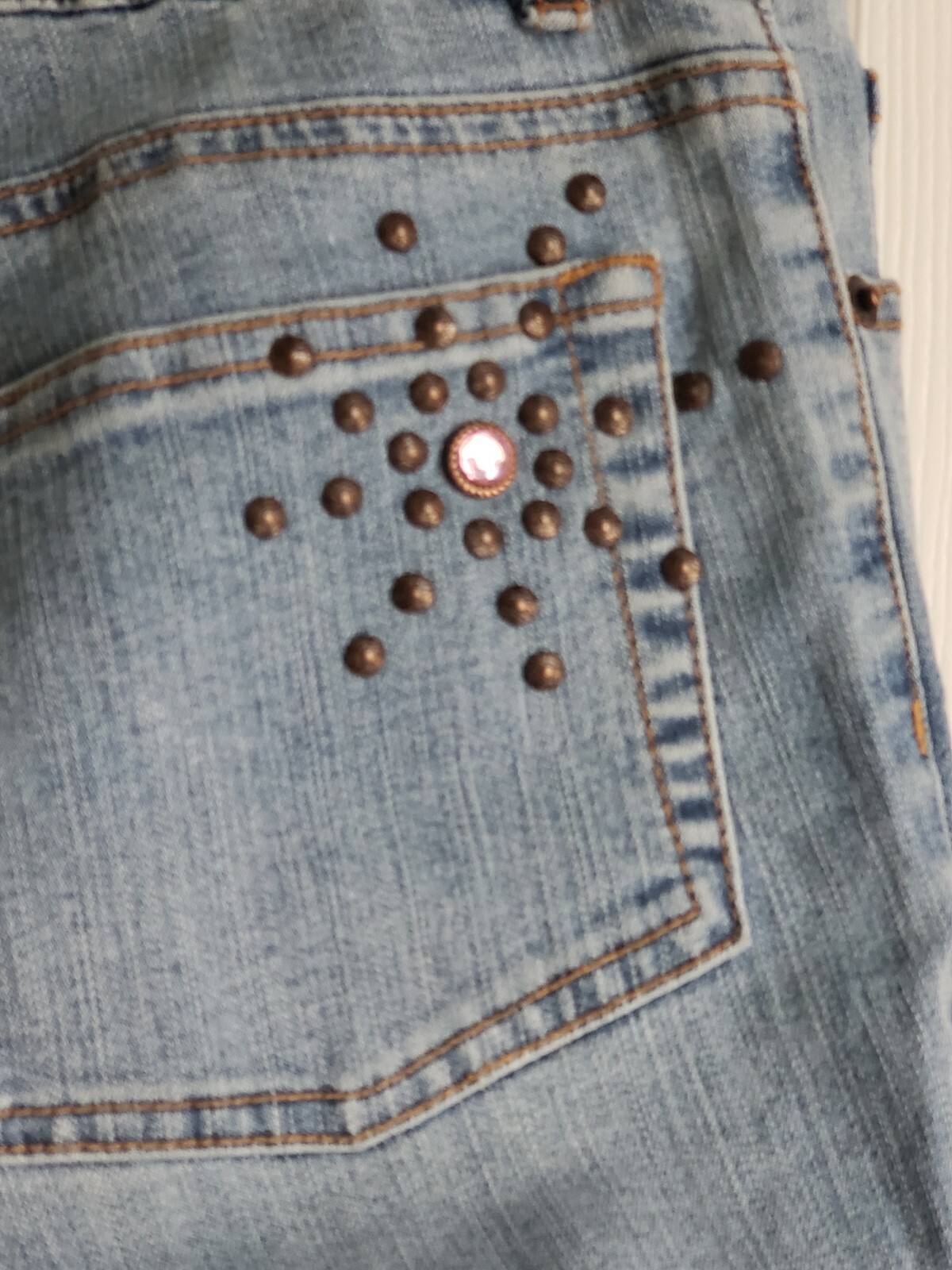 Rare Find: Women’s Vintage Studded 1990’s Women’s Denim Jeans waist 34 inseam 32