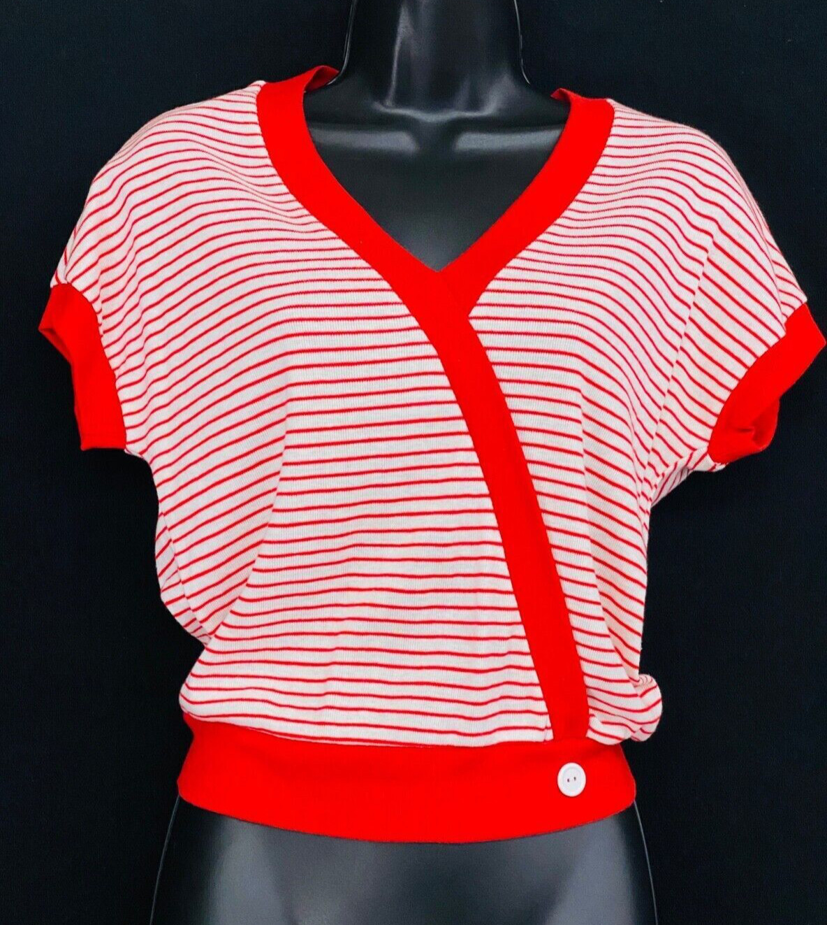 Vintage 1970s 1980s red white striped crop top short sleeve casual shirt S M