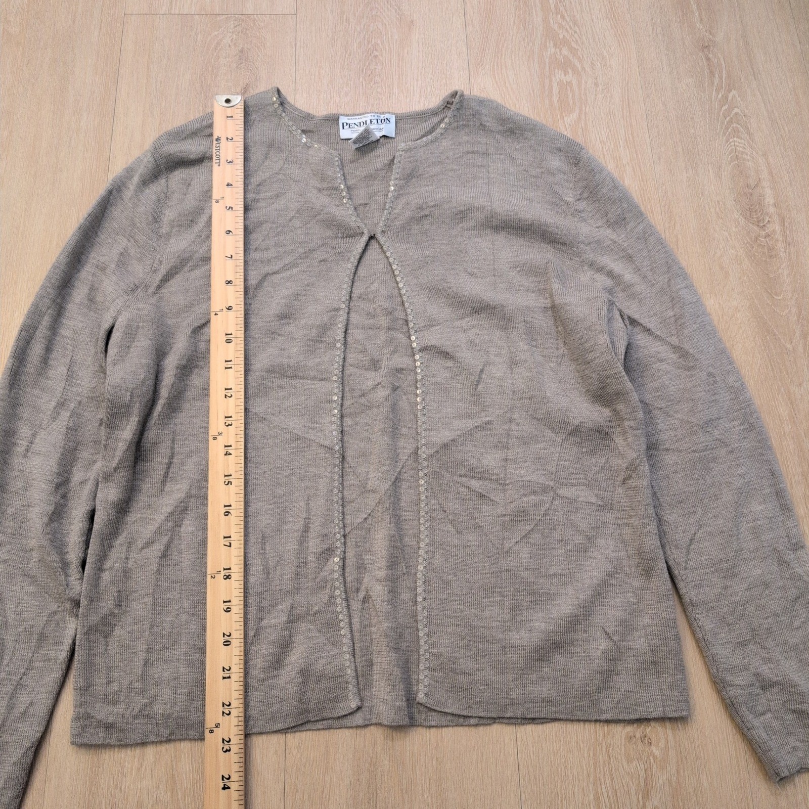 VTG Y2K Women’s Medium Cardigan 100% Merino Wool Sweater Beige Cottage Coquette