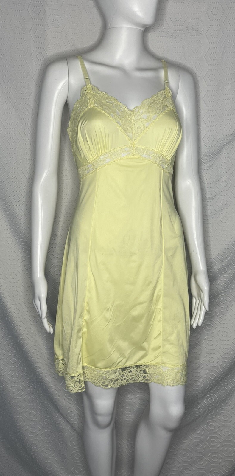 Vintage Gaymode Slip 32 Short Butter Yellow 1960s