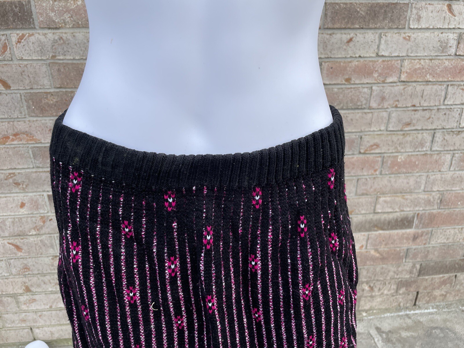 Sweater Skirt Set Medium turtleneck knit pink black bear crossing High Neck ReAD