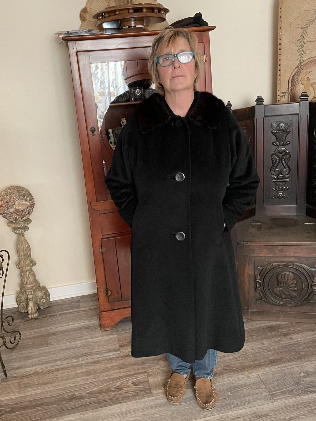 VTG Furlura By Worumbo Black Wool Coat Mink Collar Women’s L Midi Length