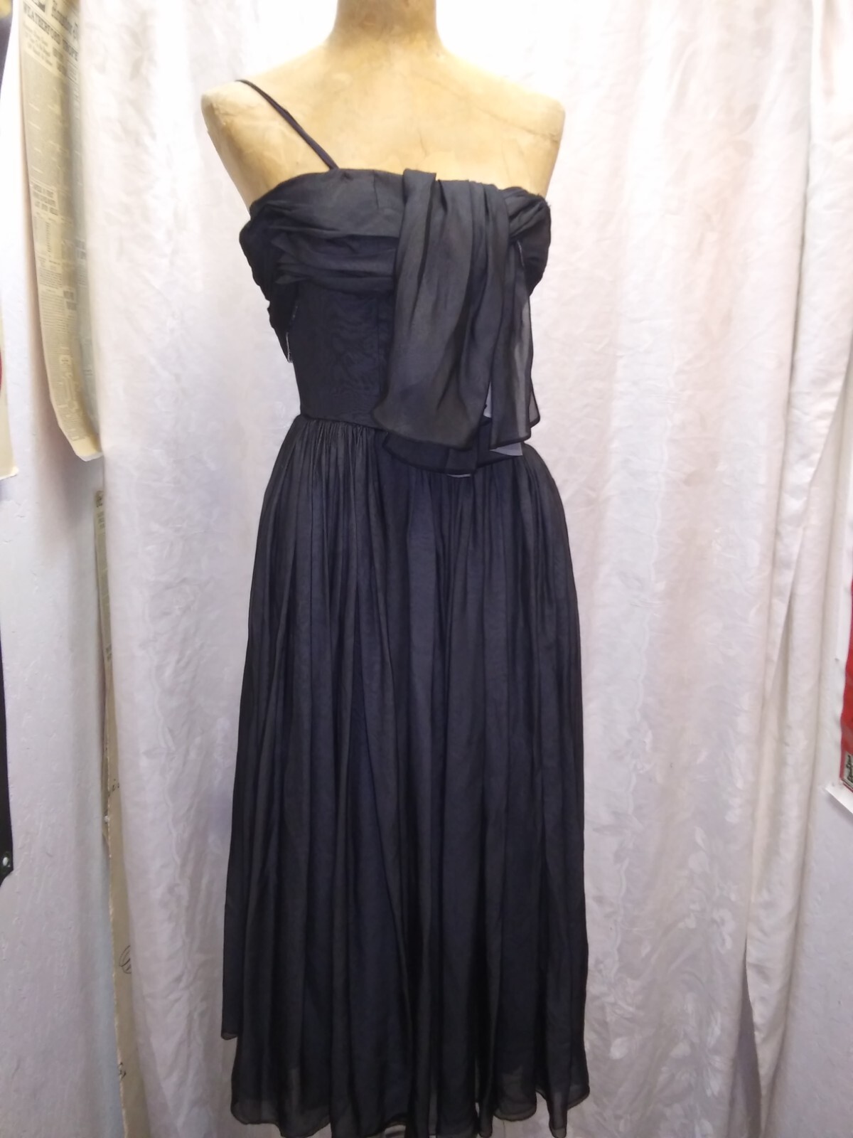 Vintage 1950’s Black & Gray Silk Glamorous Evening Cocktail Dress Size Small