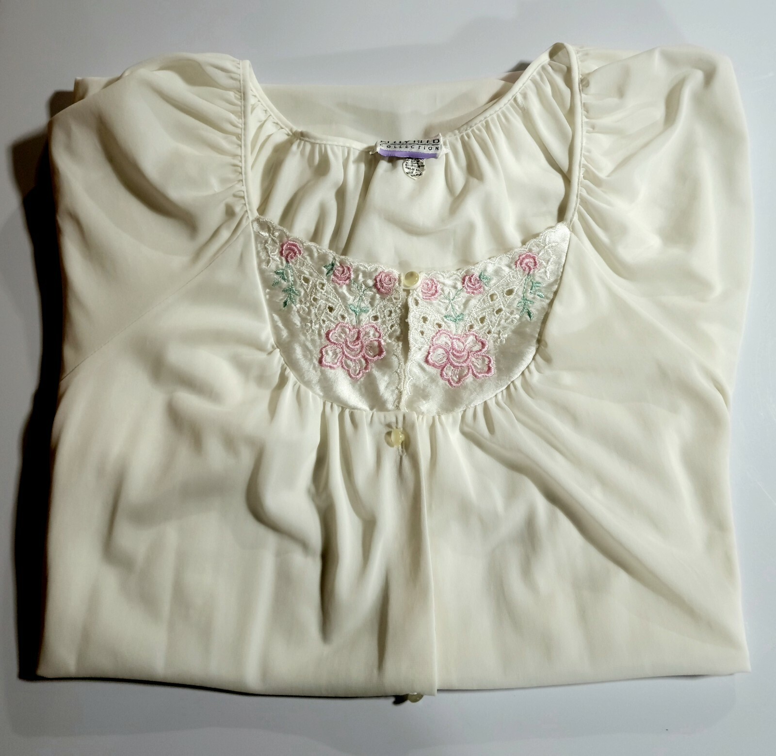 VTG Kelly Reed Robe Gown Size L Short Sleeves Nylon Embroidery Coastal Soft Girl