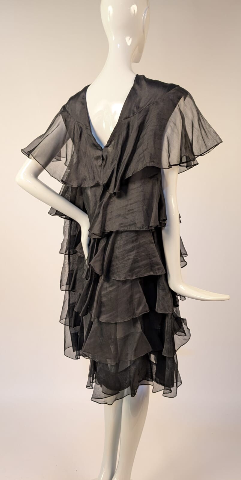 BEAUTIFUL VINTAGE 1970’S TIERED SILK ORGANZA RUFFLE COCKTAIL DRESS