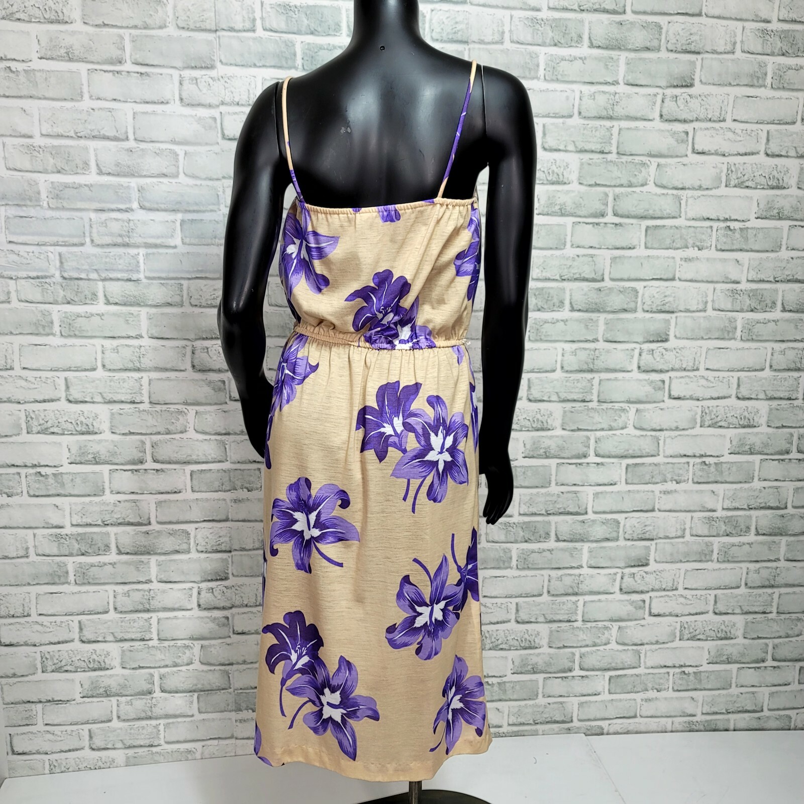 Vintage 70s 80s Sally Lou M/L Beige Purple Tropical Floral Sheath Day Dress