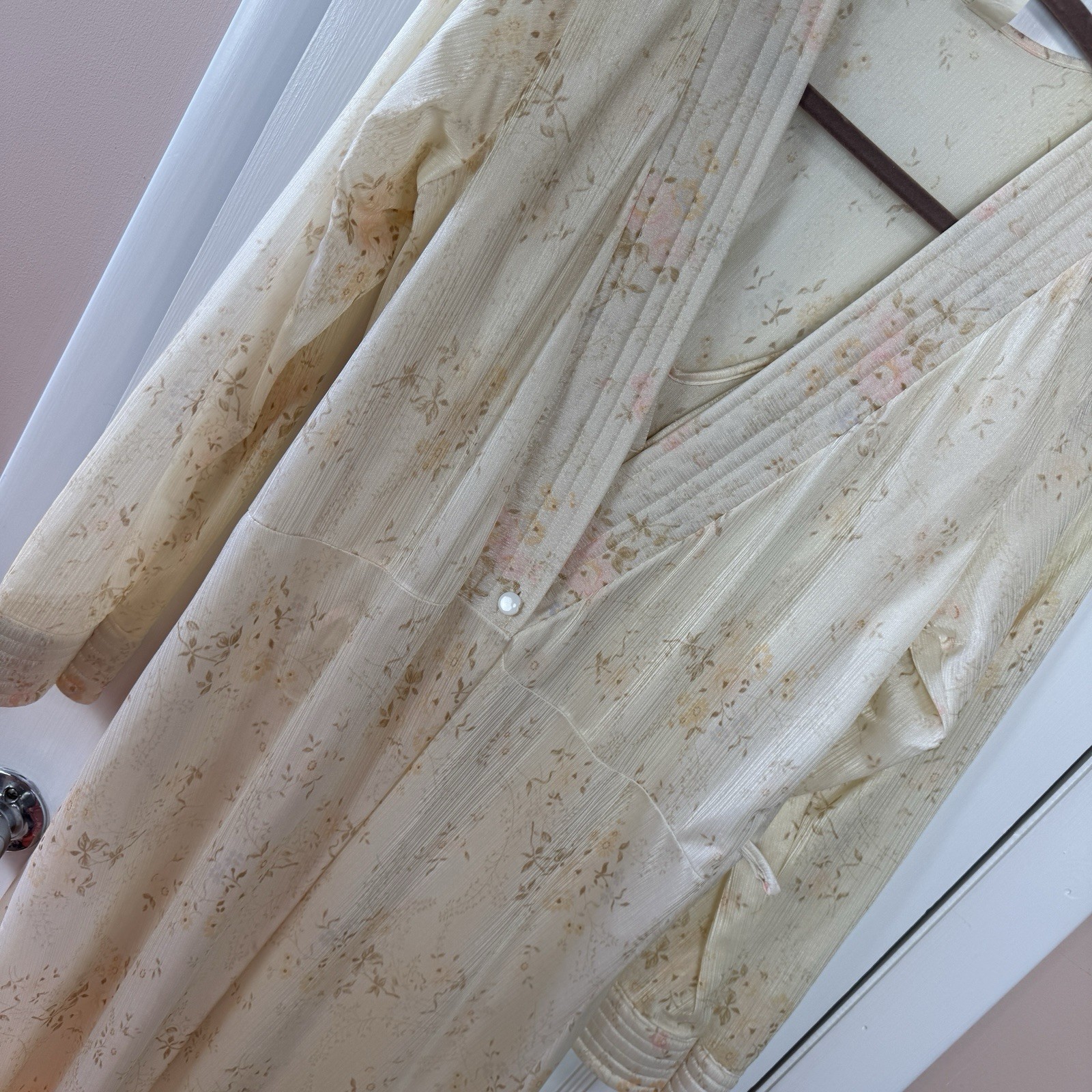 VTG 70s Floral Peignoir Set Gown Quilted Robe Medium IGLWU USA Granny Chic Read